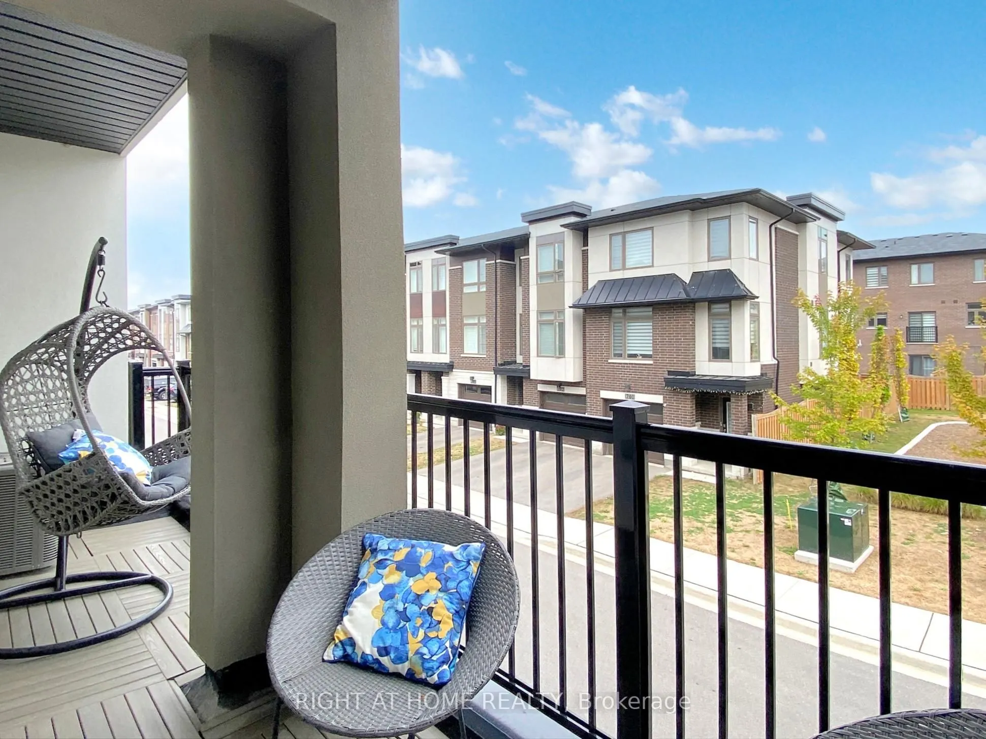 250 Finch Avenue, #204