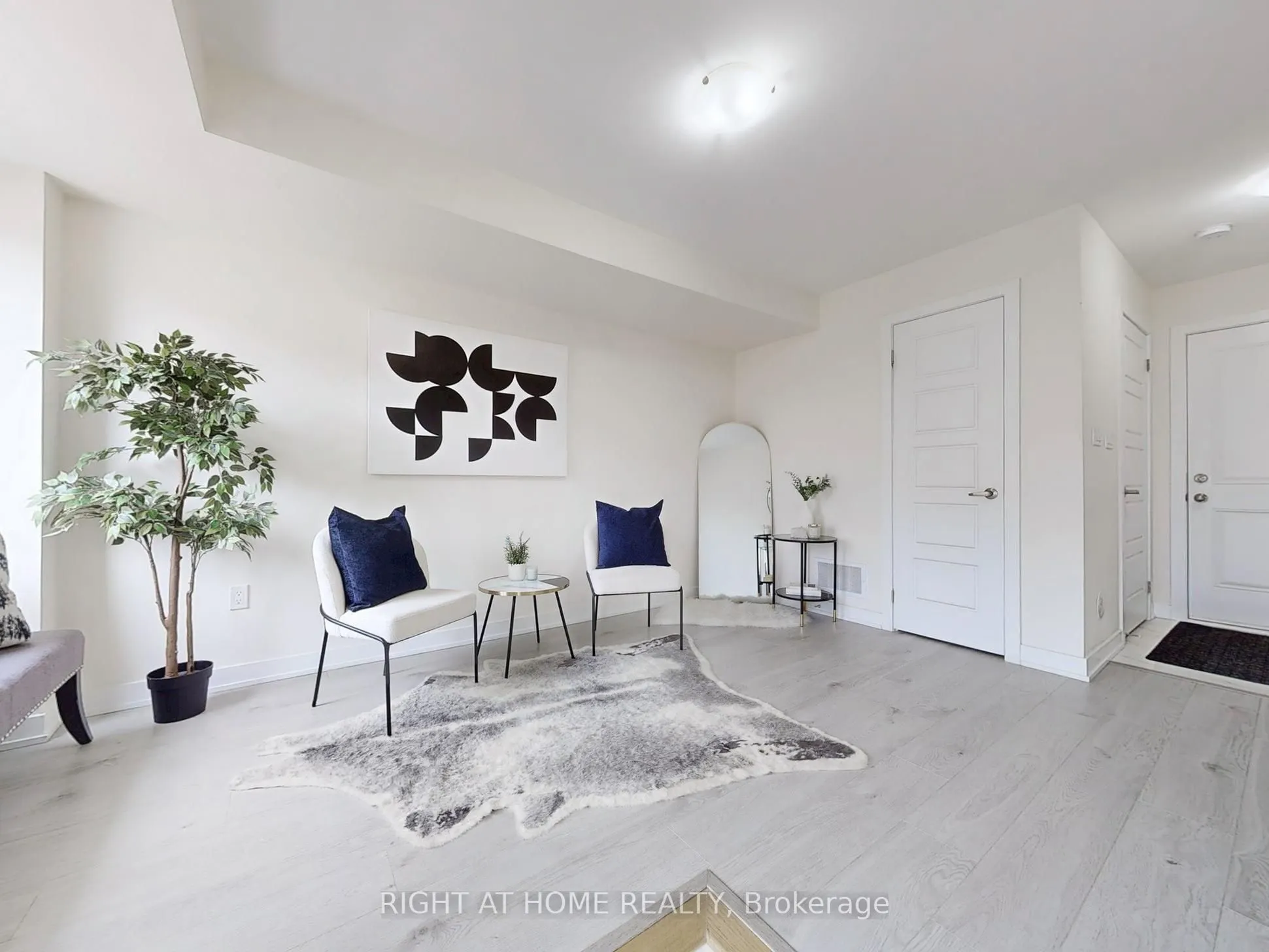 250 Finch Avenue, #204