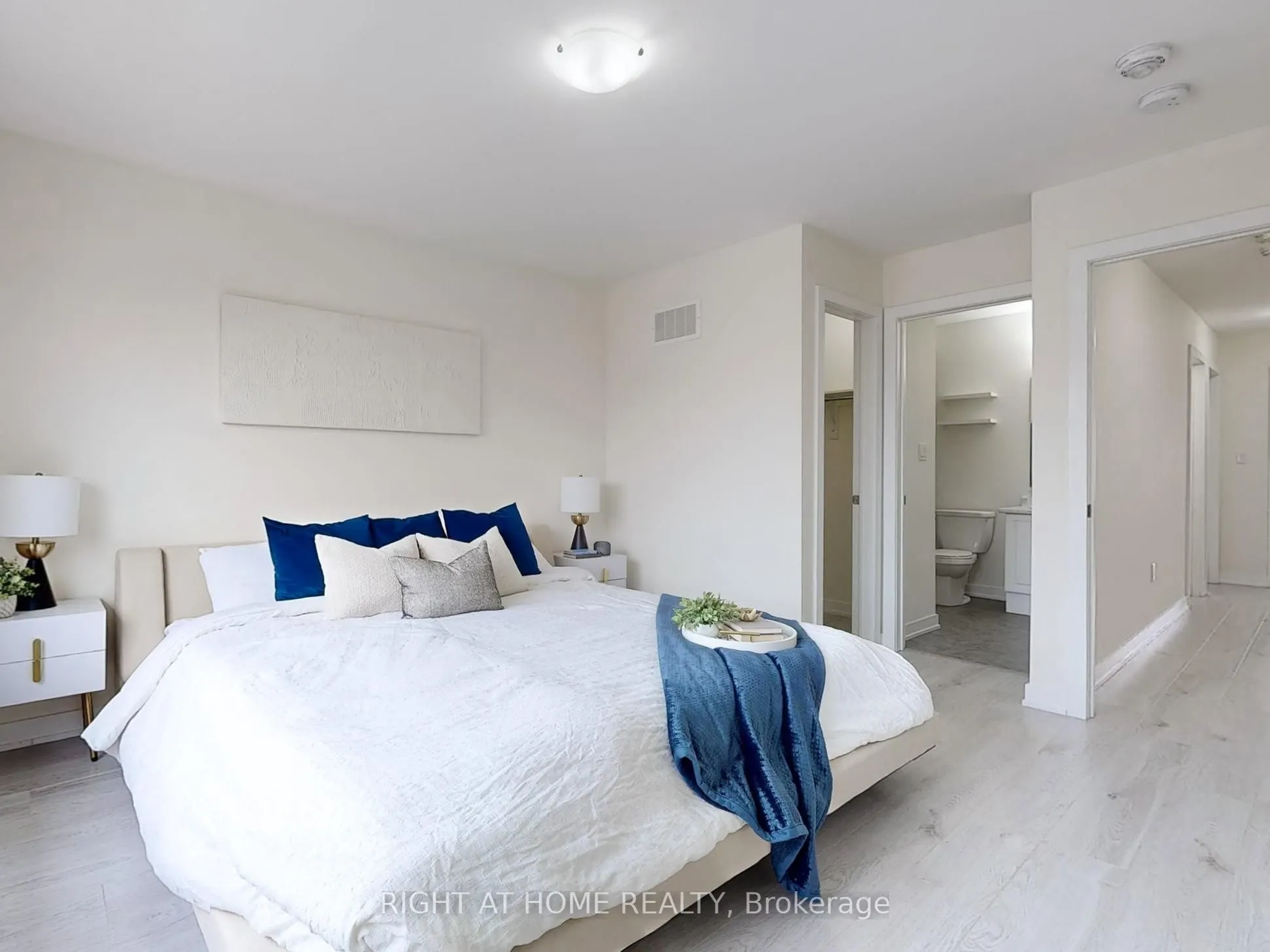 250 Finch Avenue, #204