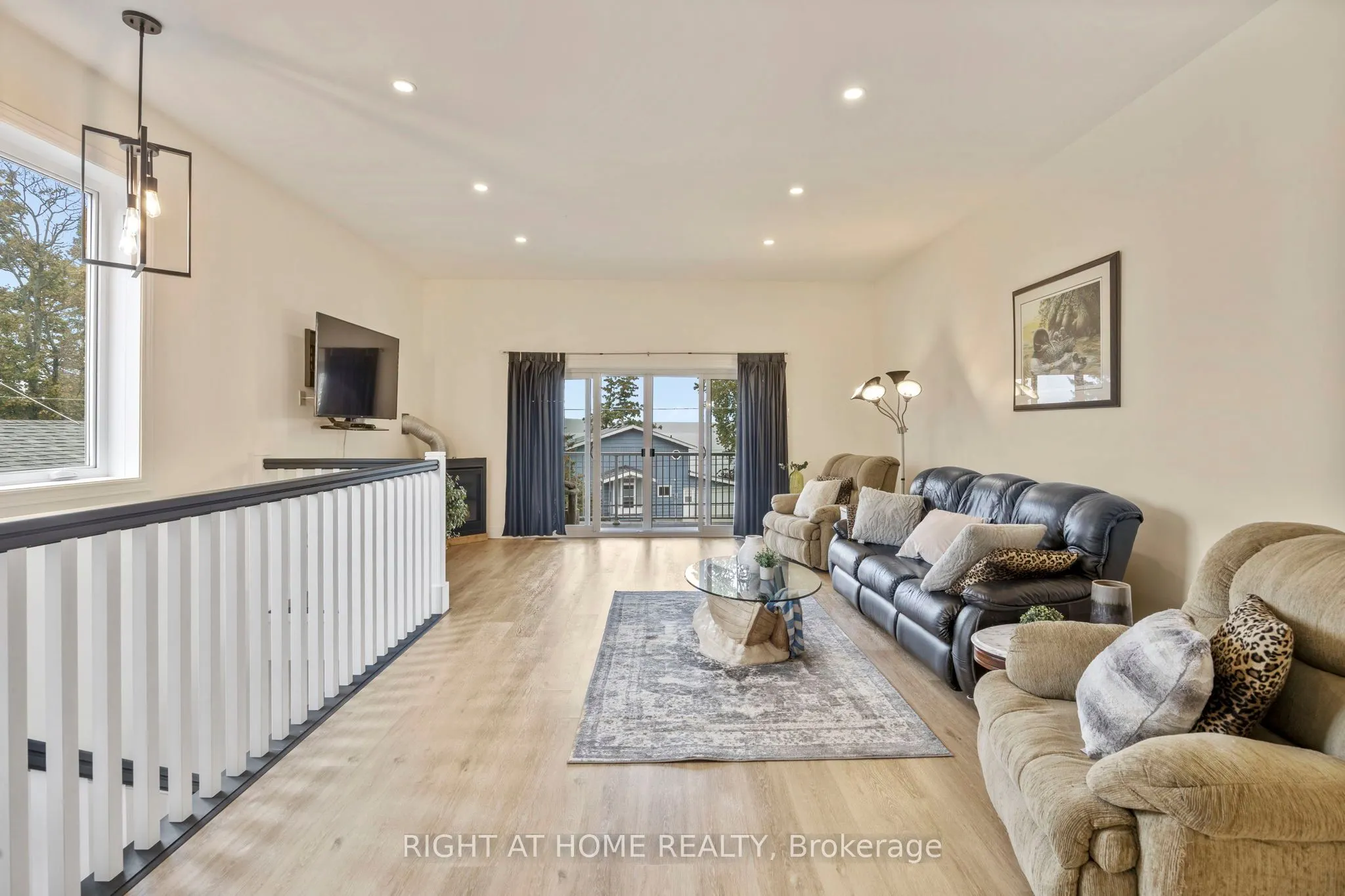 283 Platten Boulevard