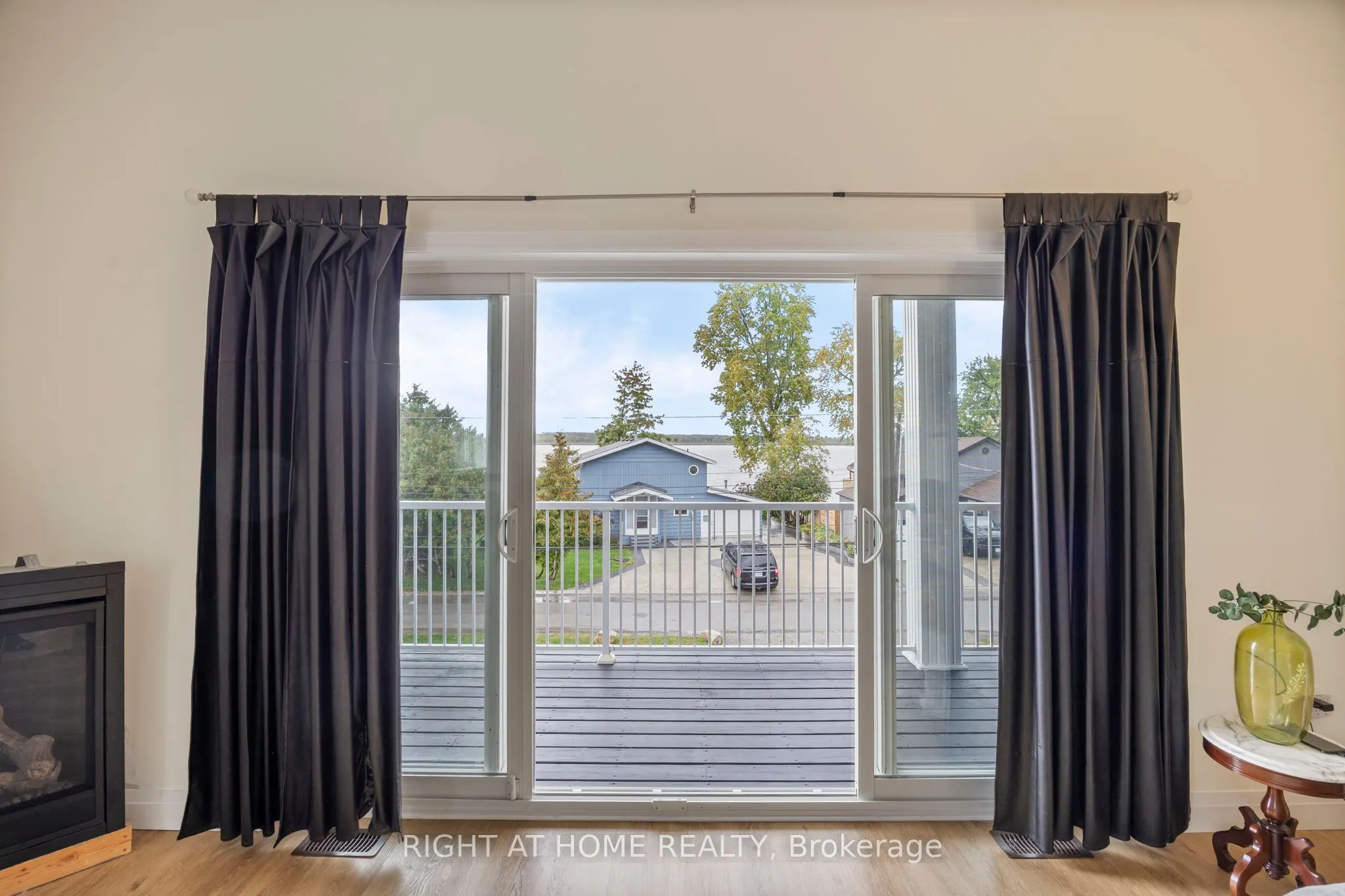 283 Platten Boulevard