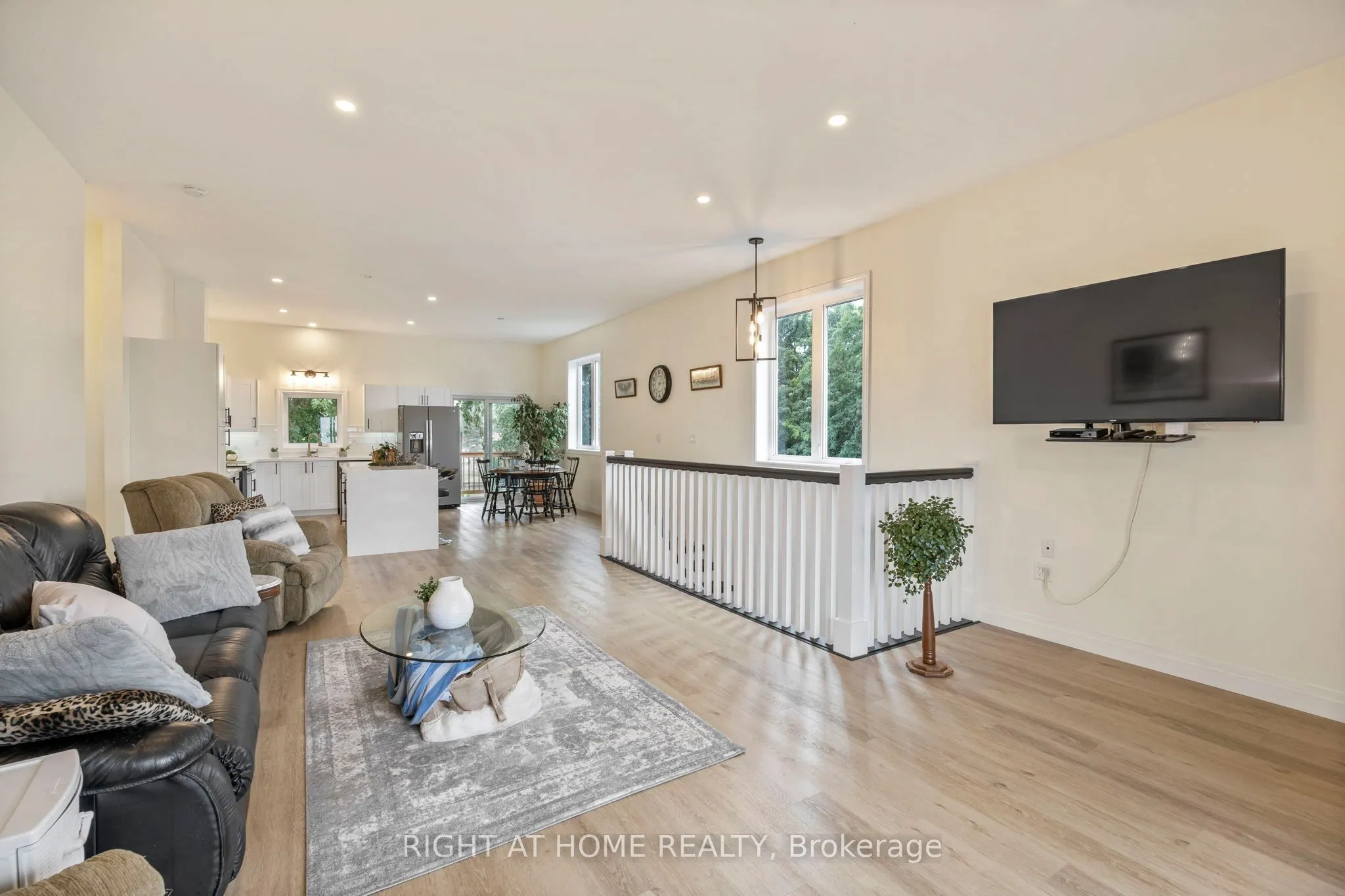 283 Platten Boulevard
