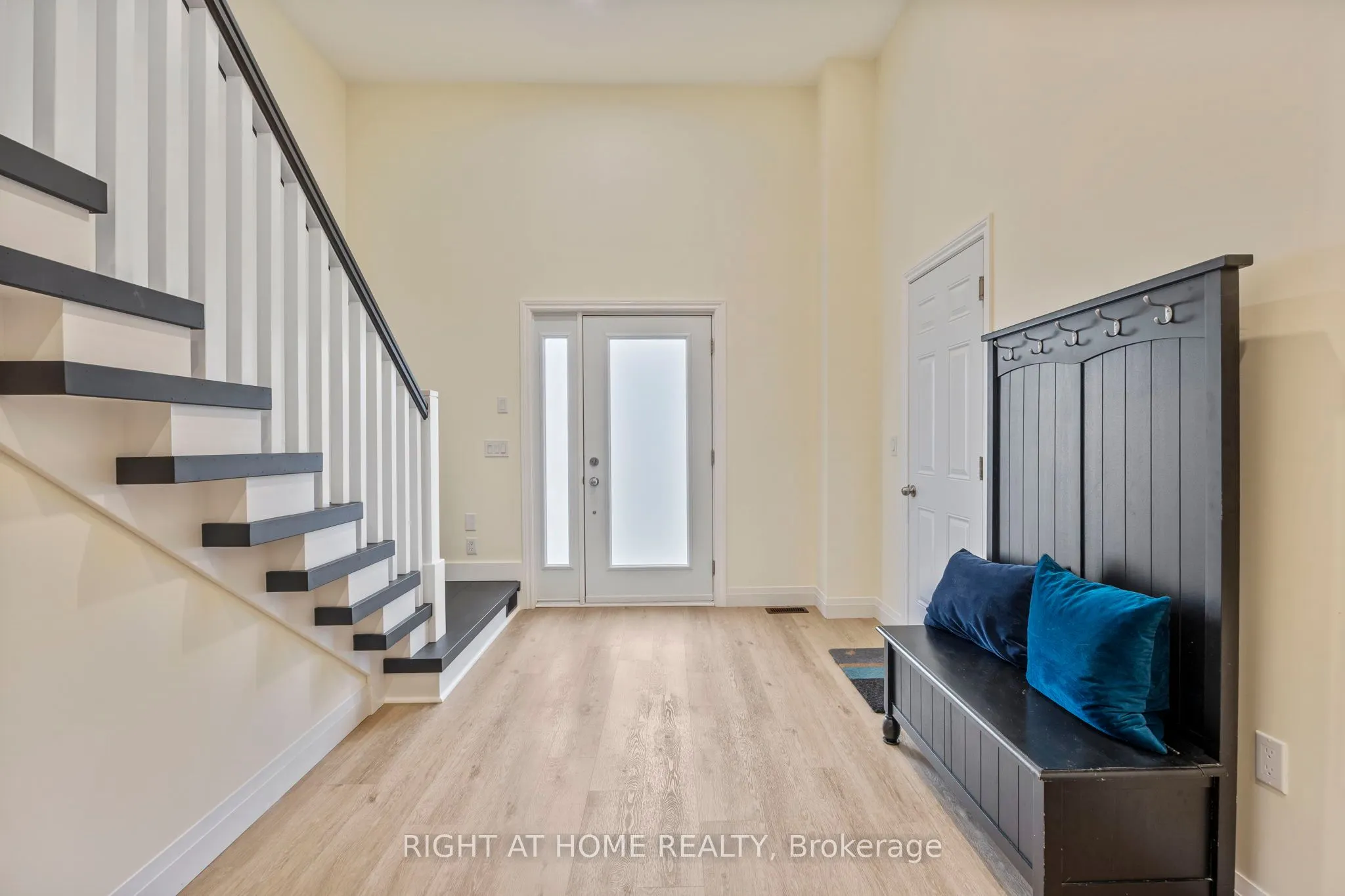 283 Platten Boulevard