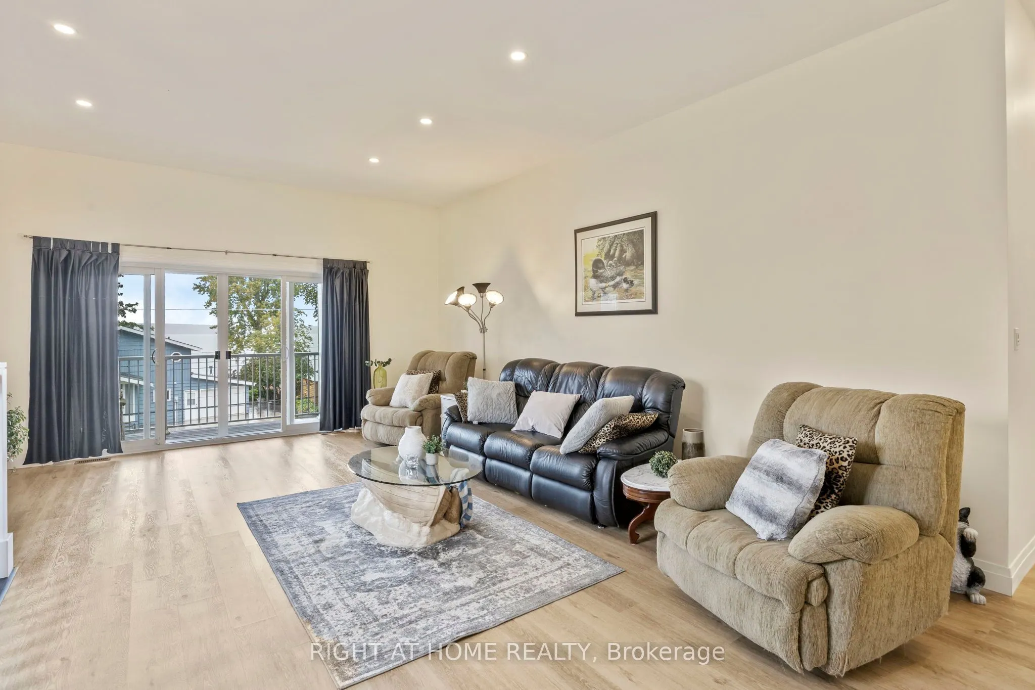 283 Platten Boulevard