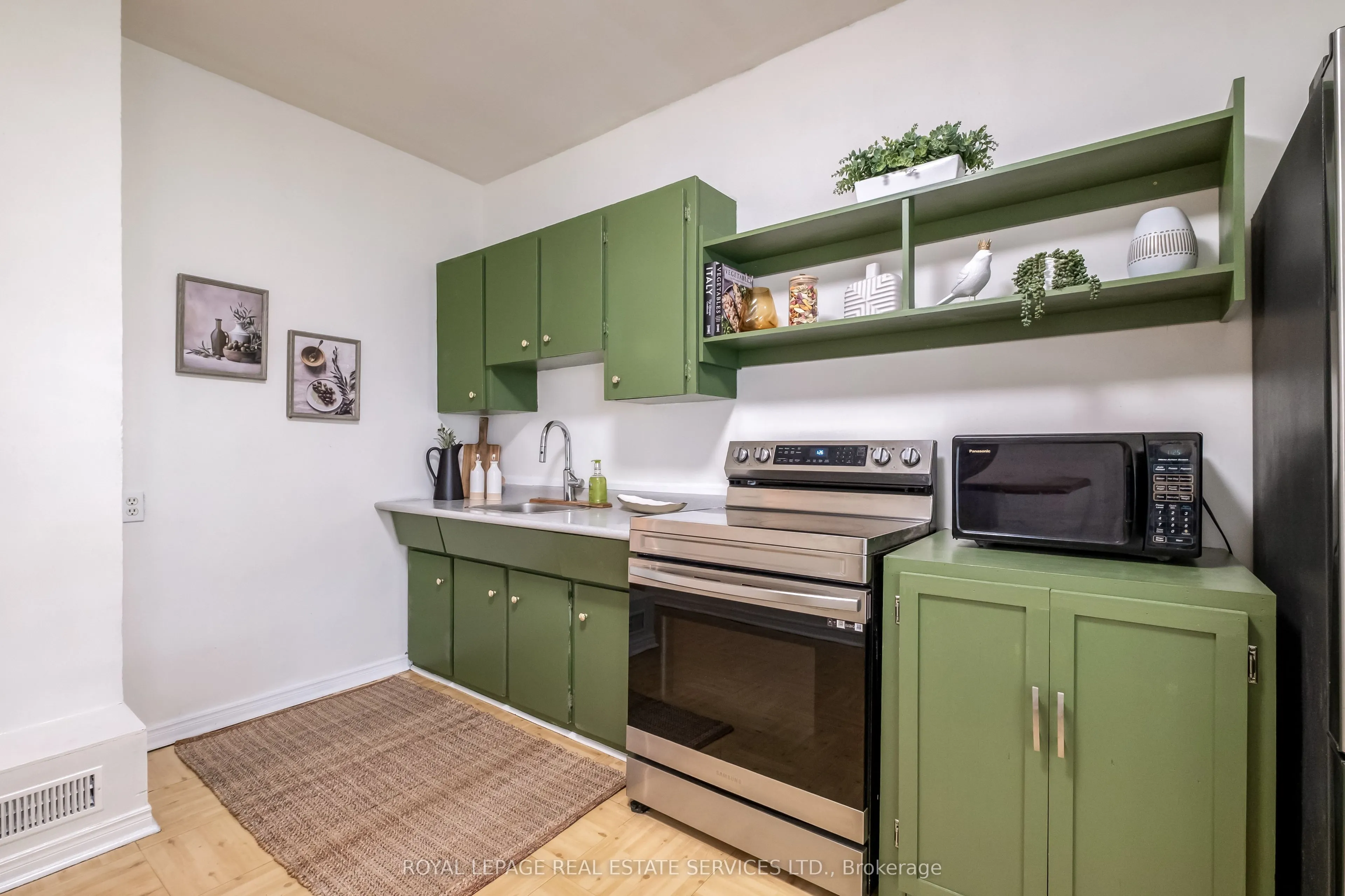 65 Drayton Avenue