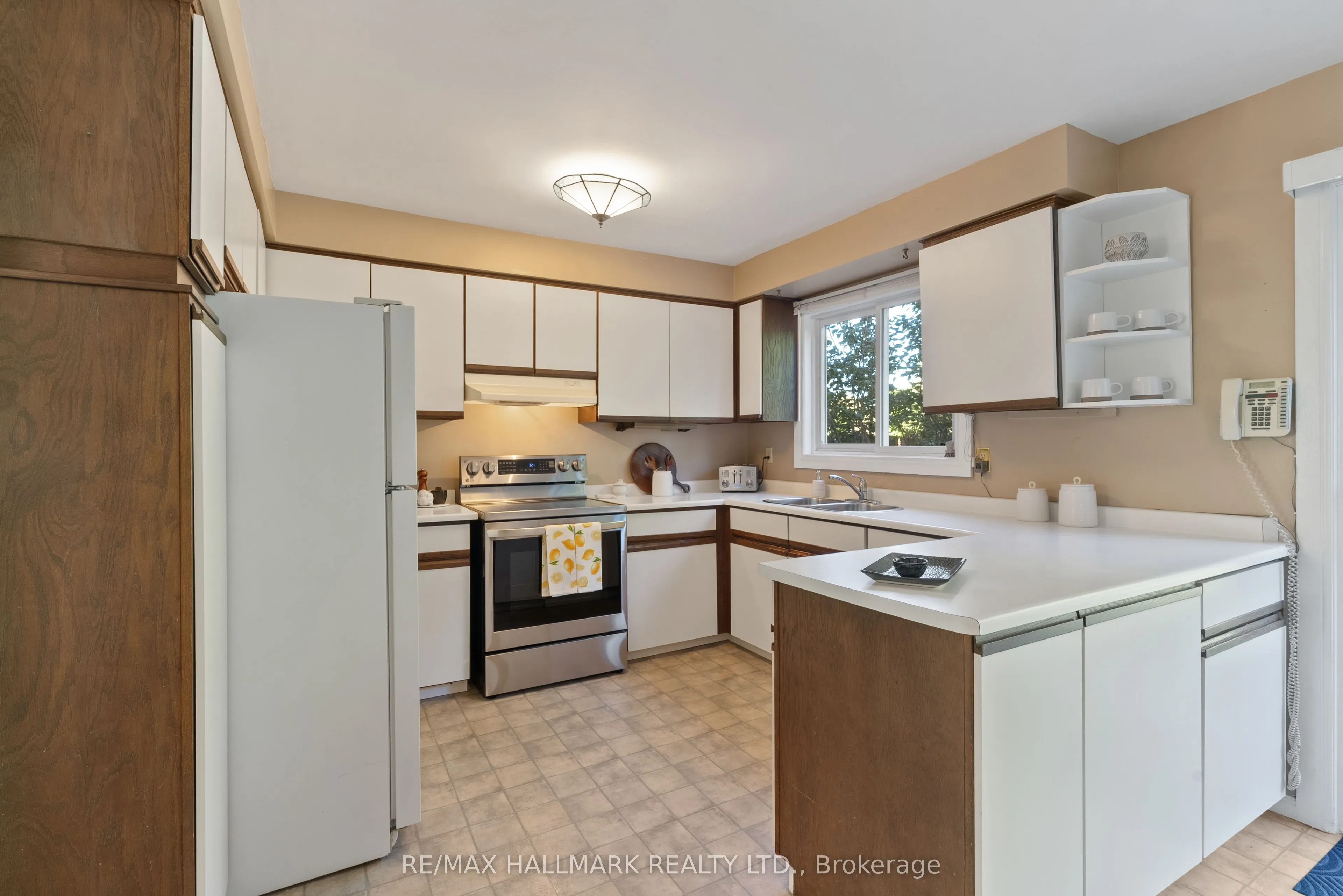 15 Emcarr Drive