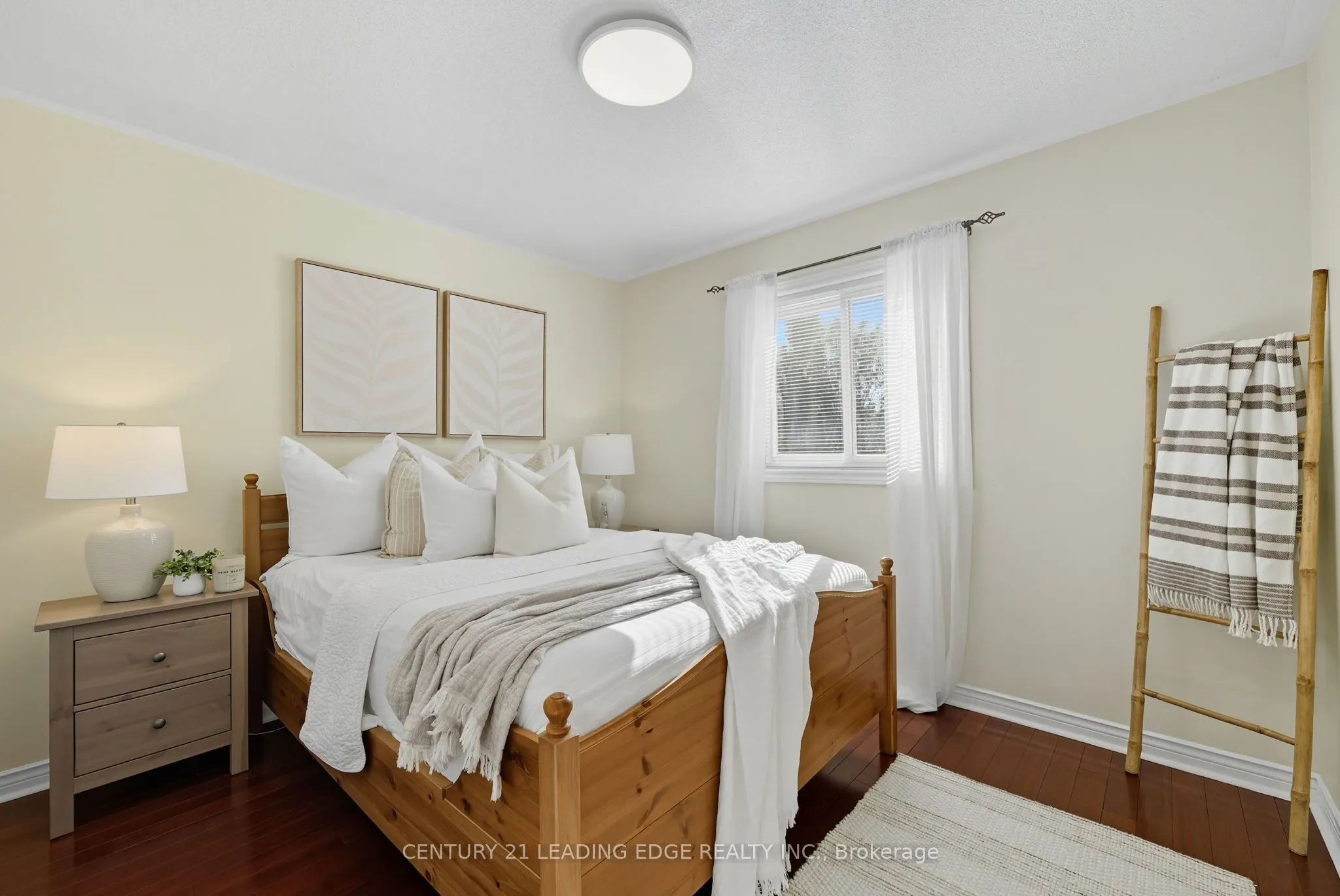 2308 Abbott Crescent