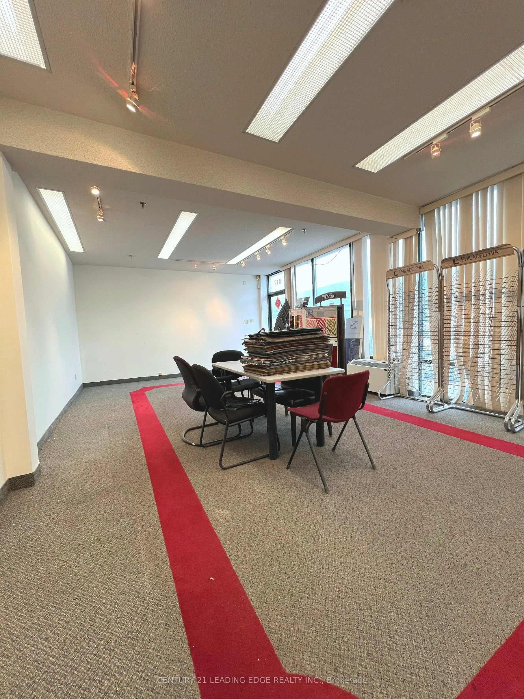210 Silver Star Boulevard, #817