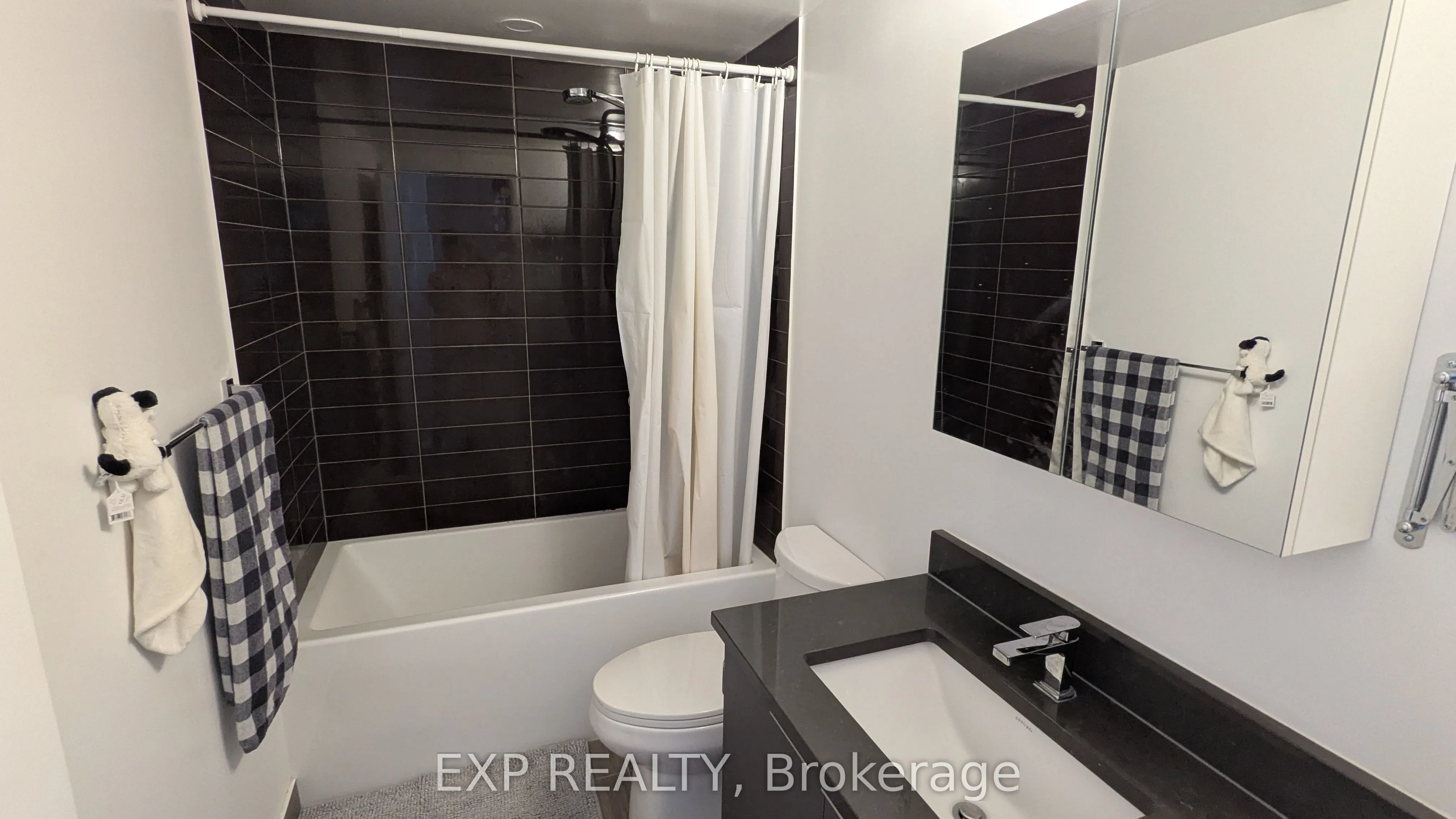 2033 Kennedy Road, #1901