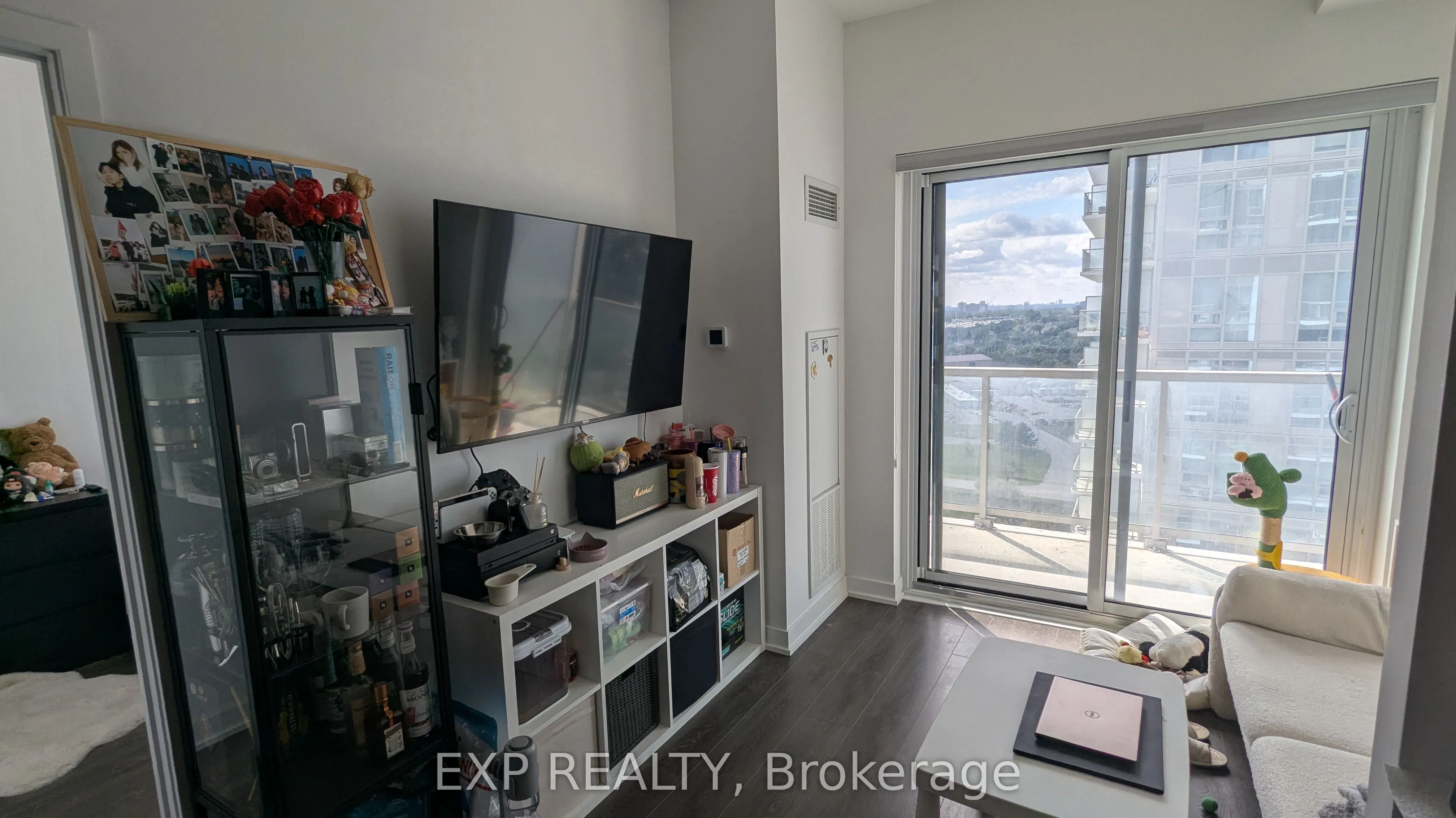 2033 Kennedy Road, #1901