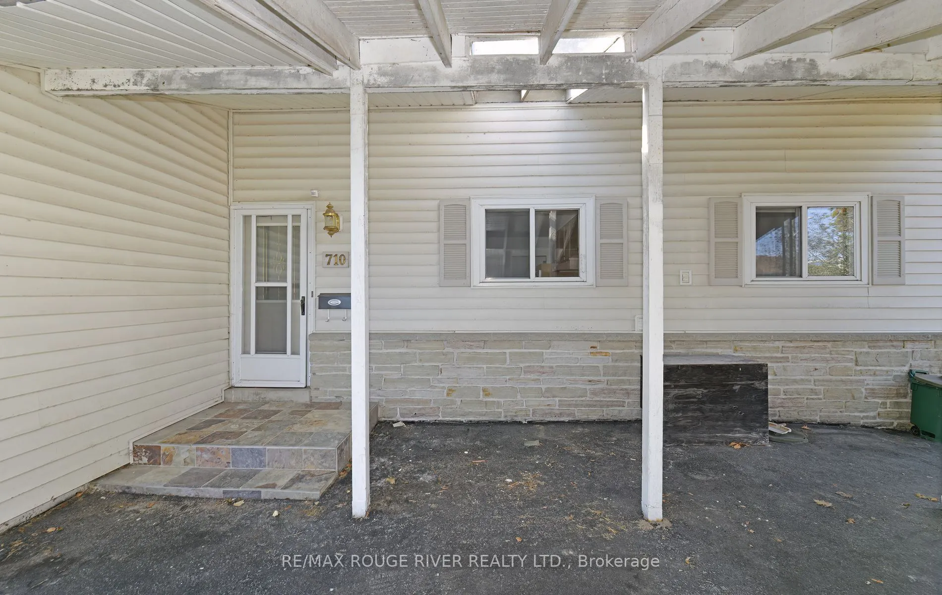 710 Kingfisher Drive