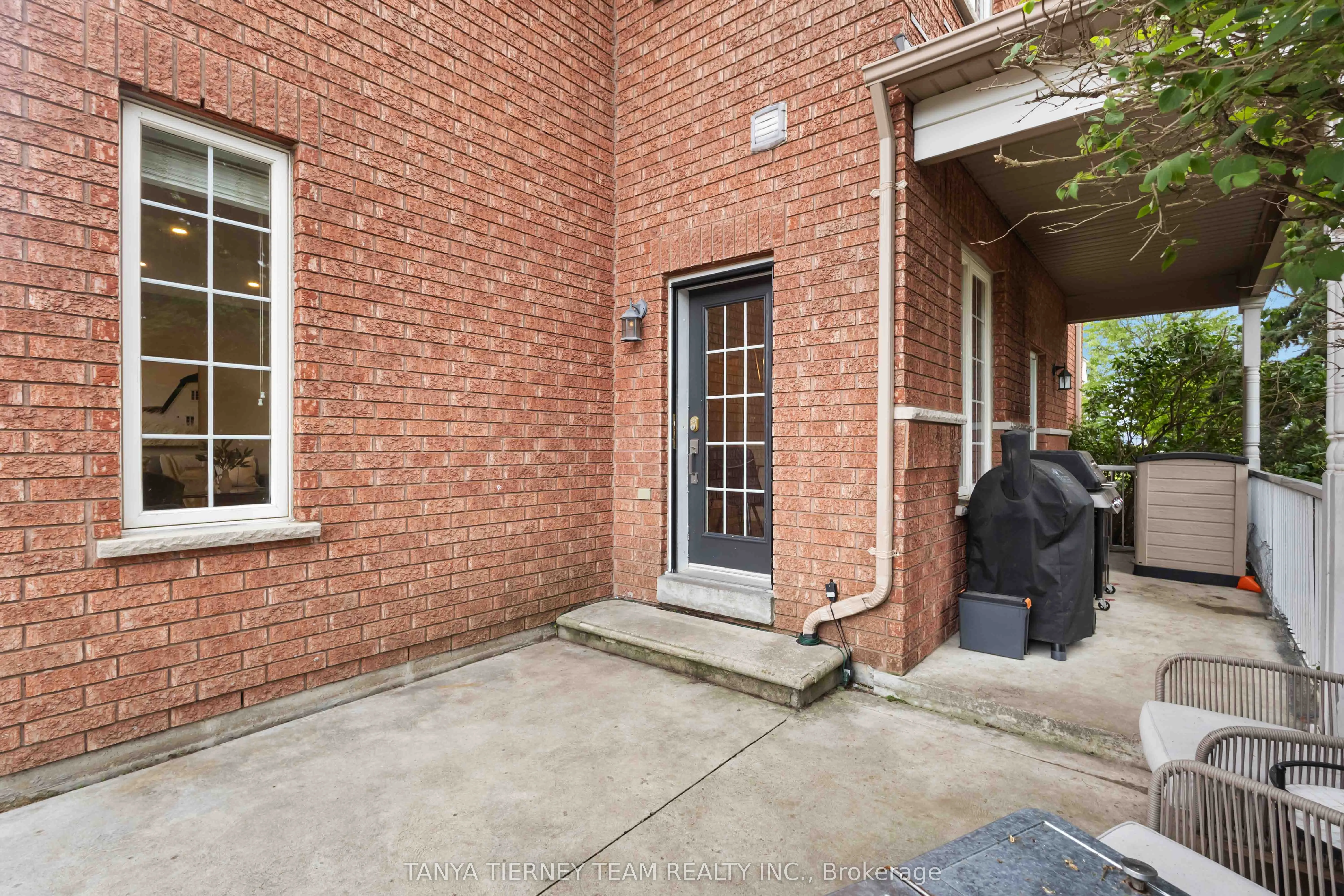 14 Amanda Avenue