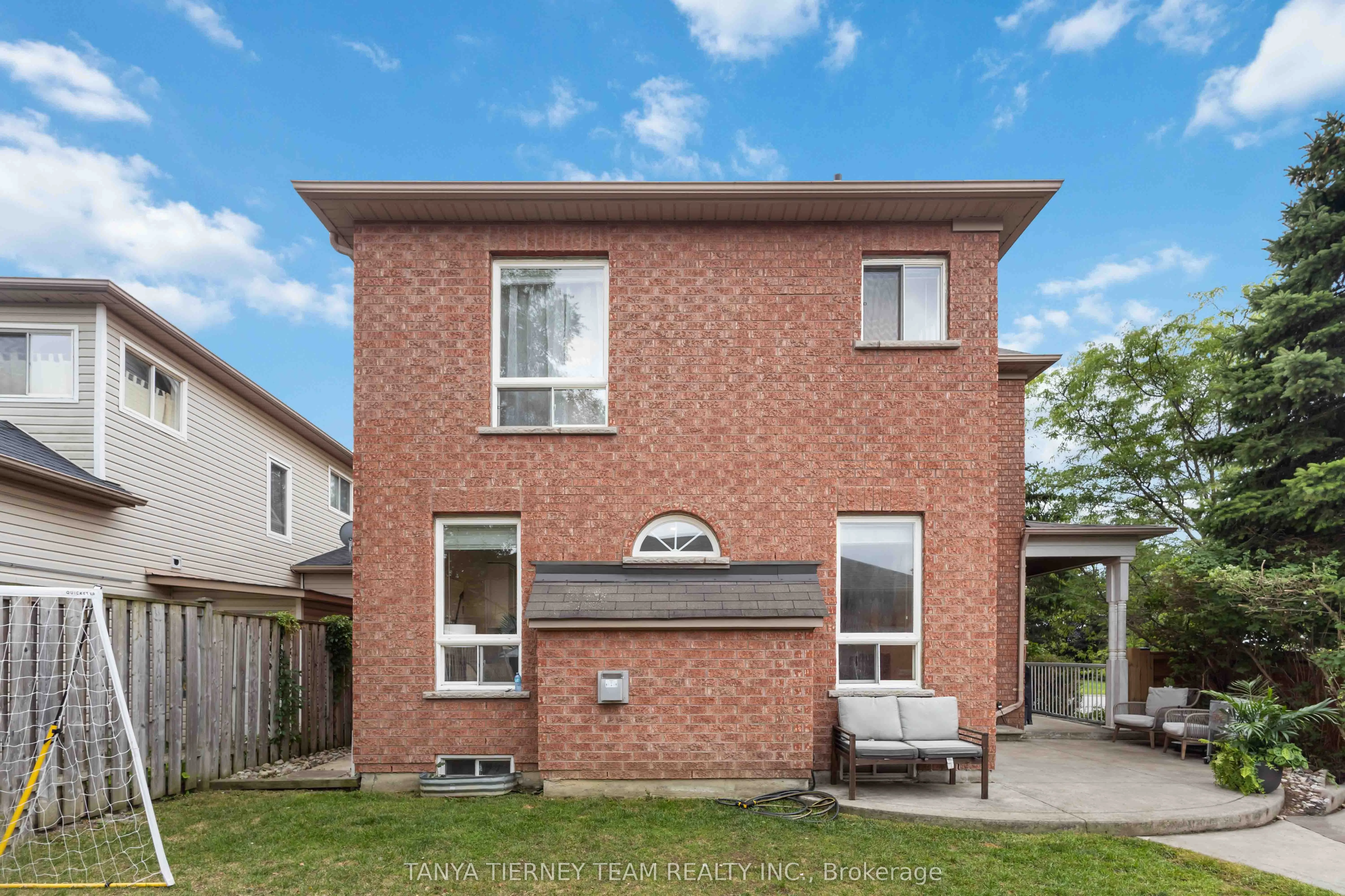 14 Amanda Avenue