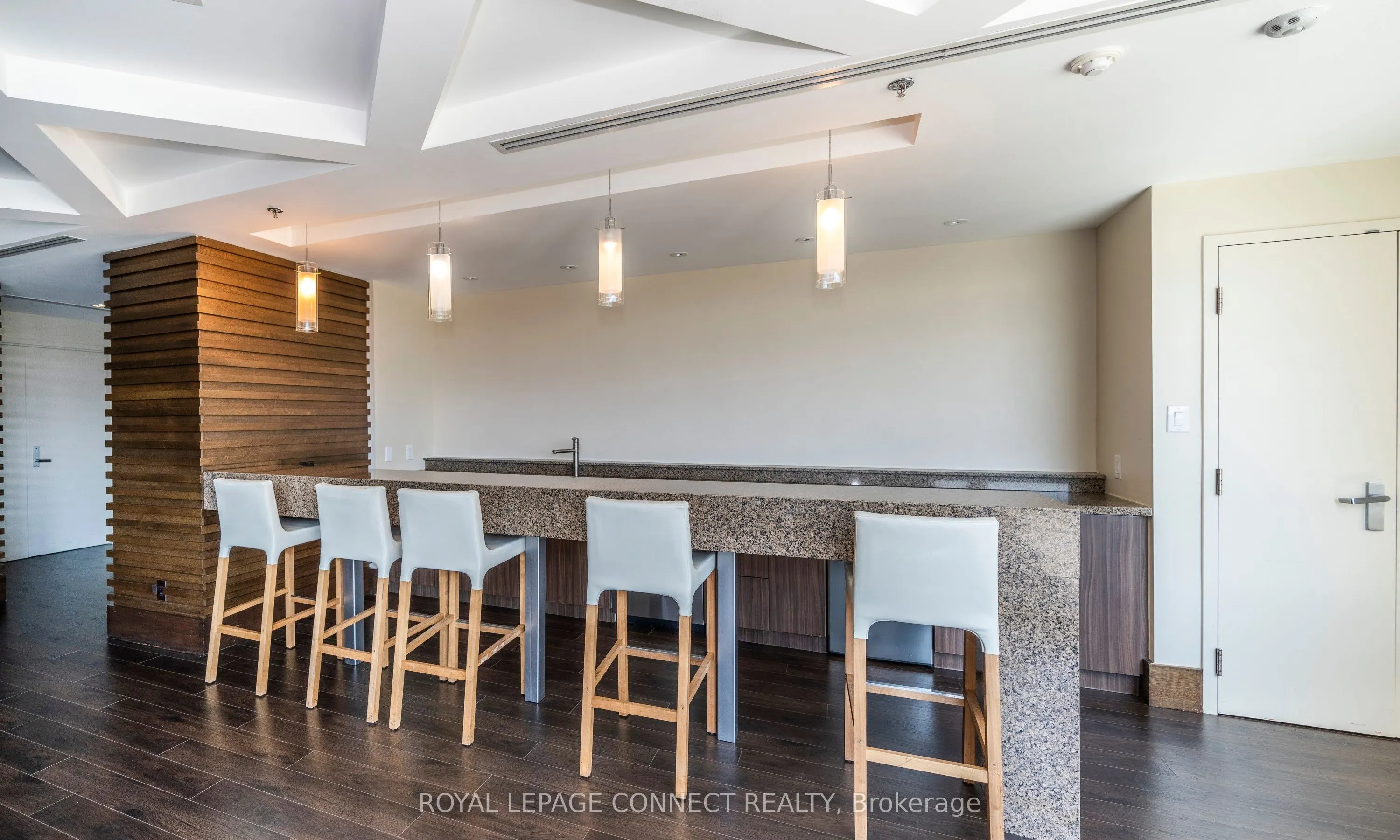 1235 Bayly Street, #1204