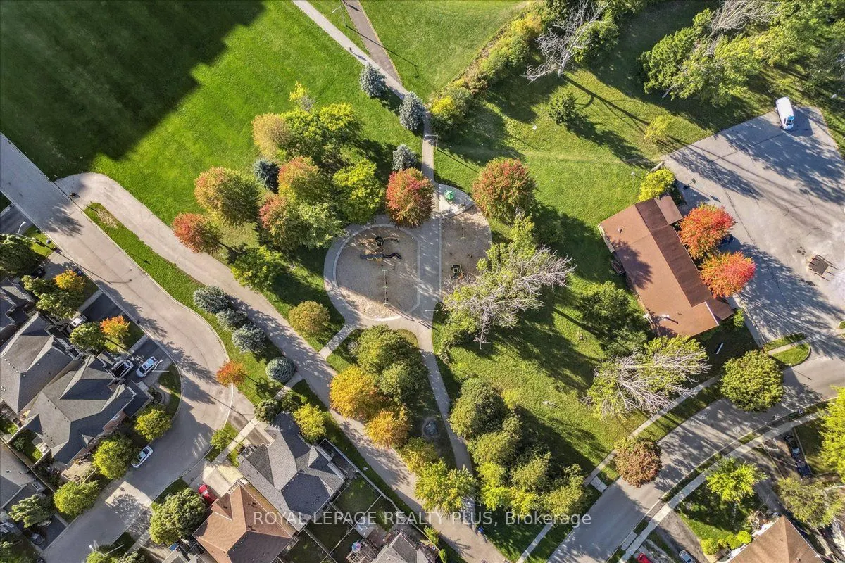 28 Aldonschool Court