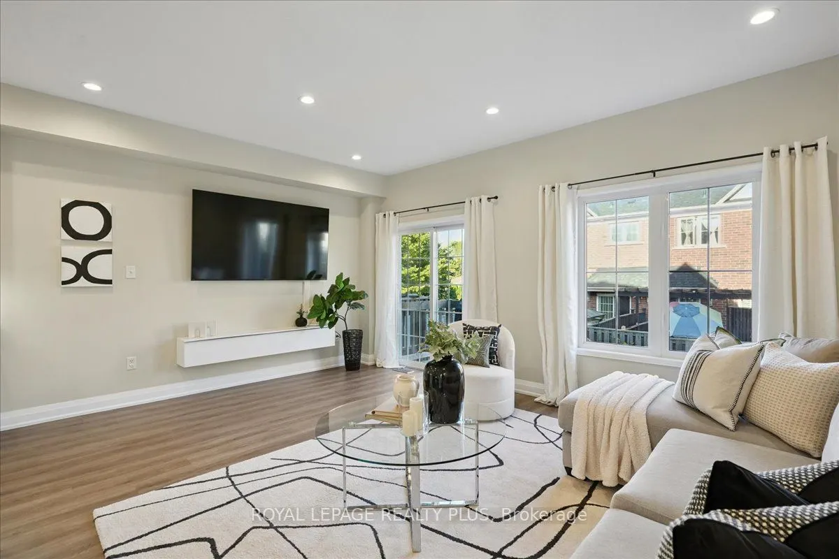 28 Aldonschool Court