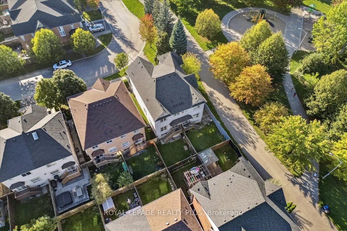 28 Aldonschool Court
