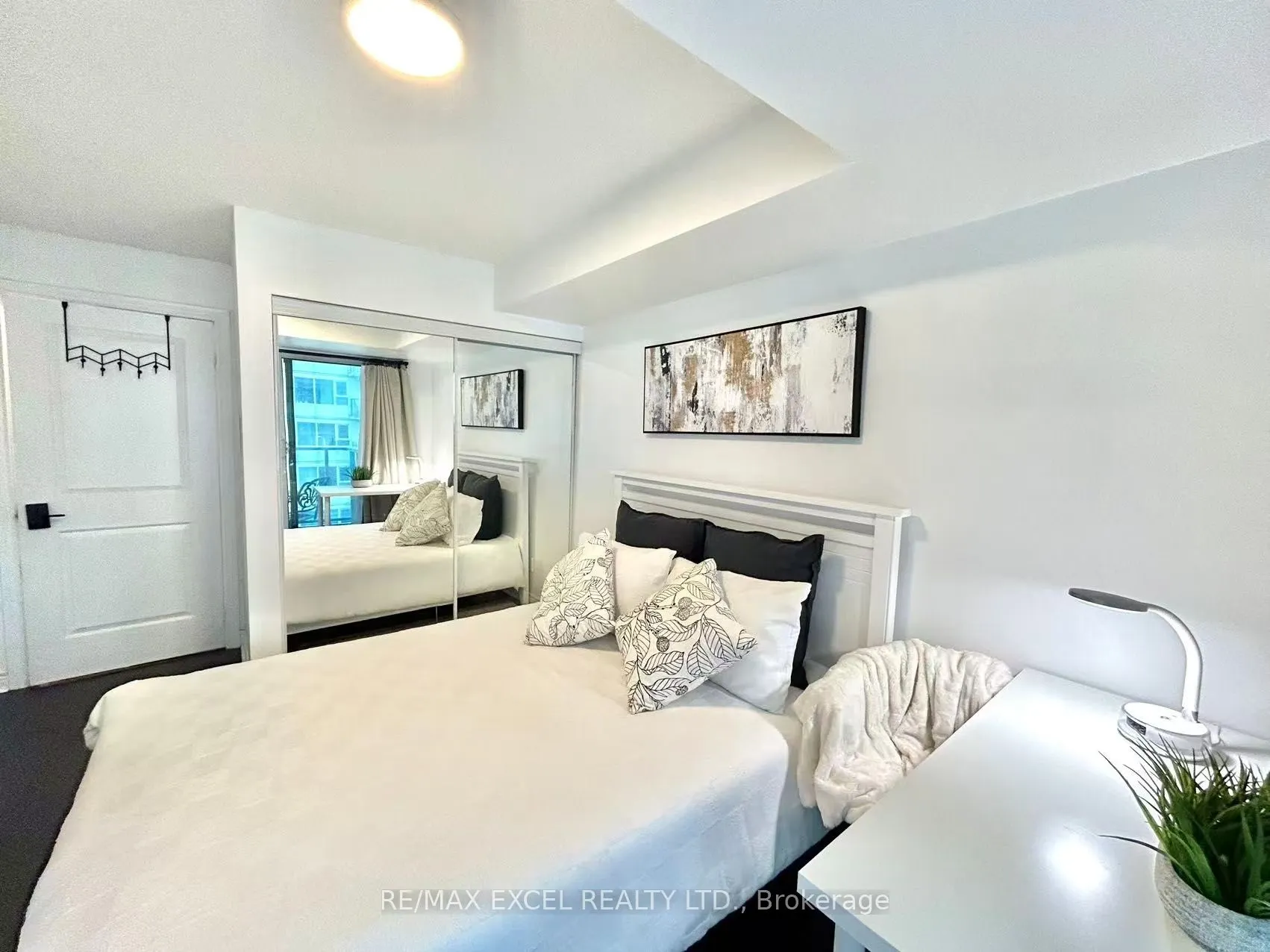 50 Town Centre Court, #1009