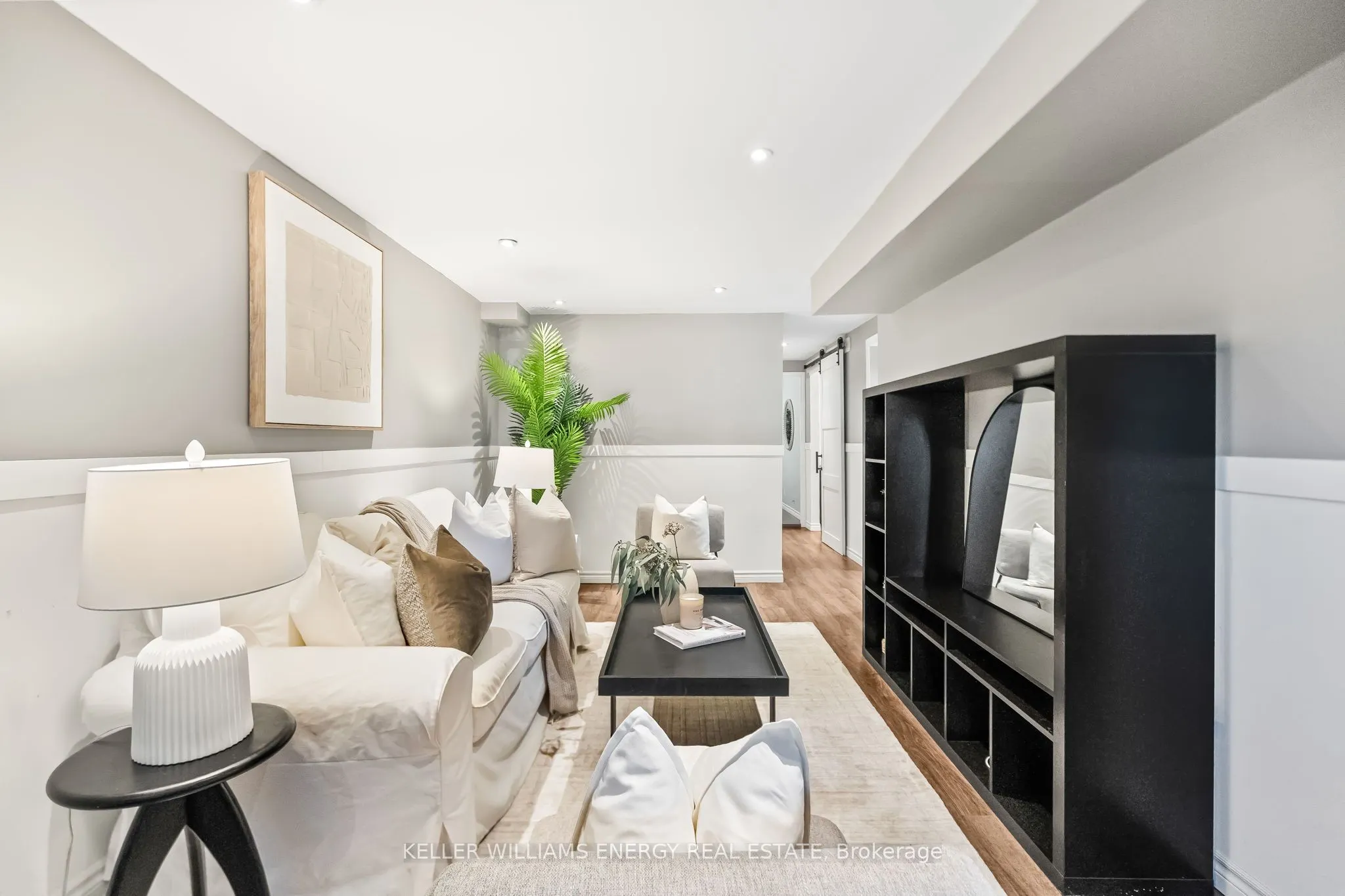 6 Fairbairn Court