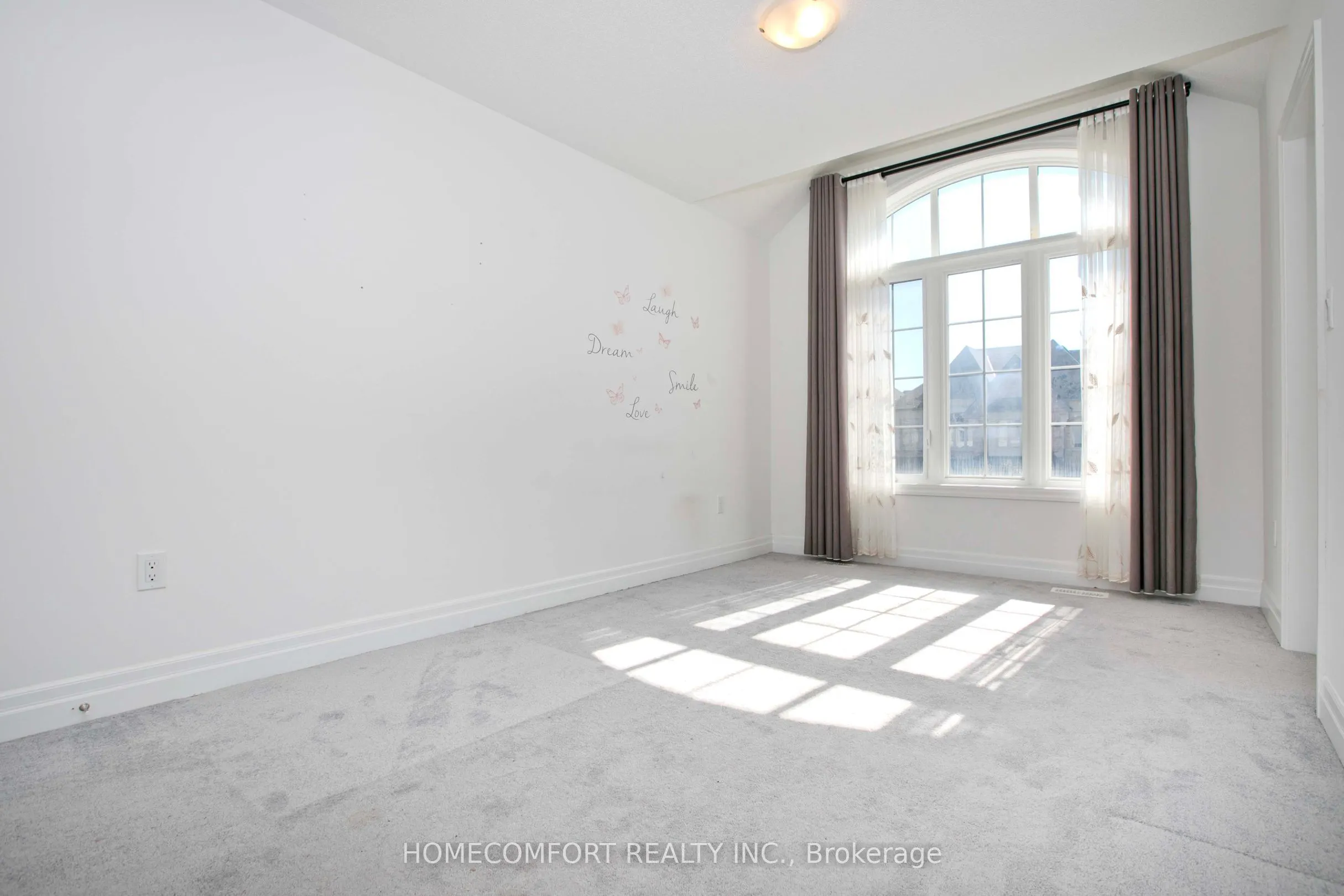 14 St Ives Crescent
