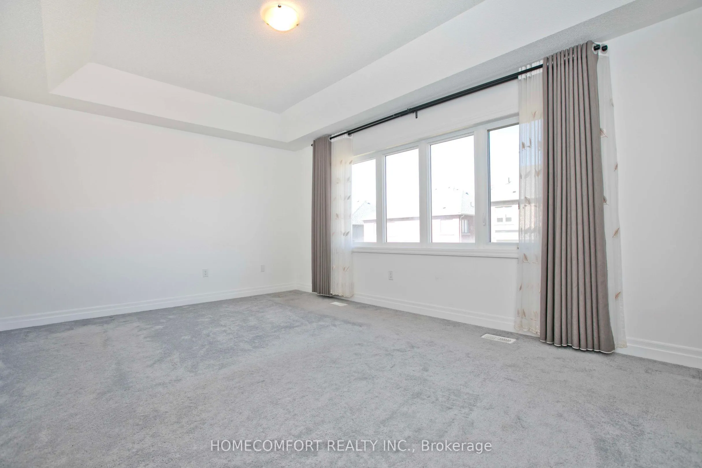 14 St Ives Crescent