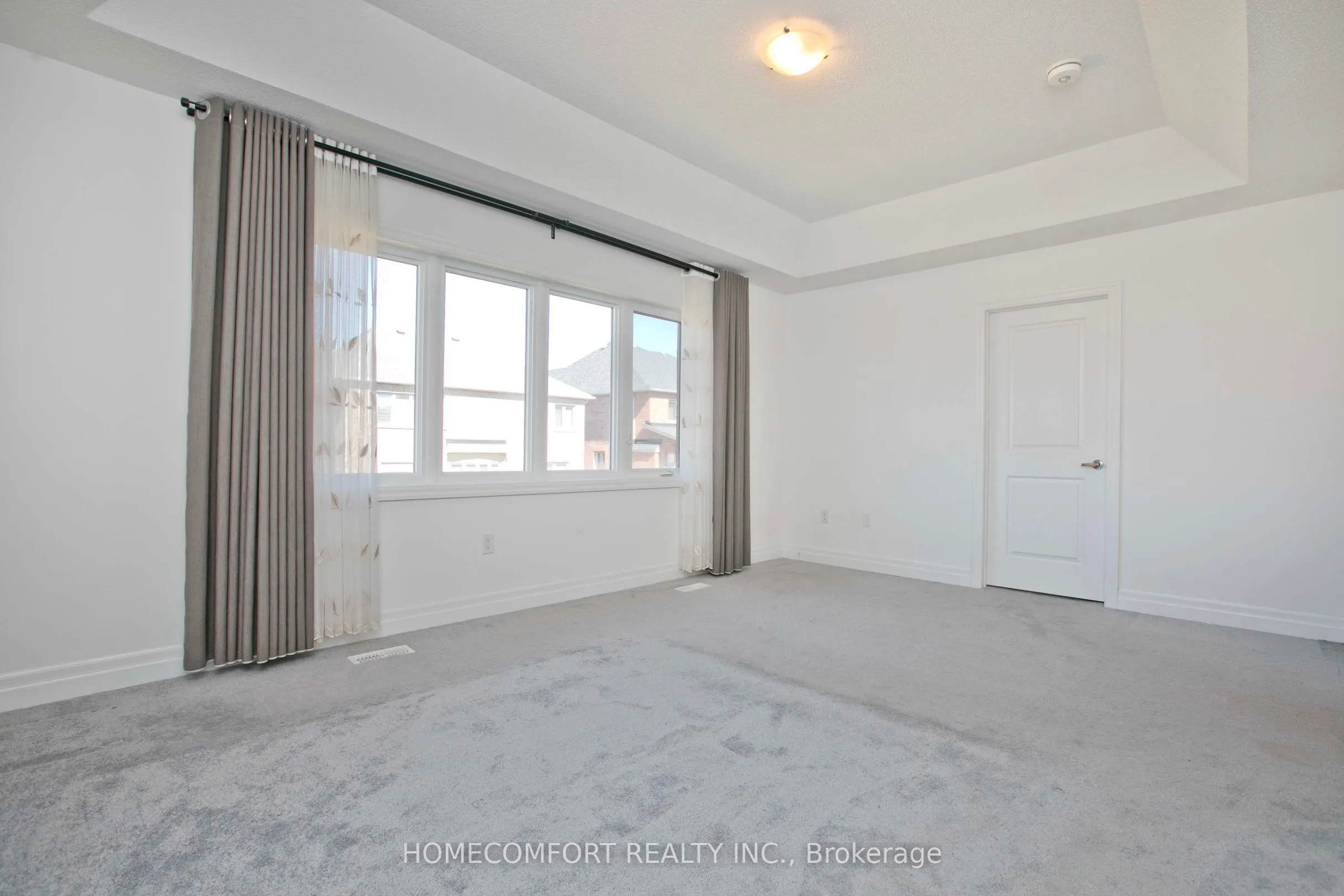 14 St Ives Crescent