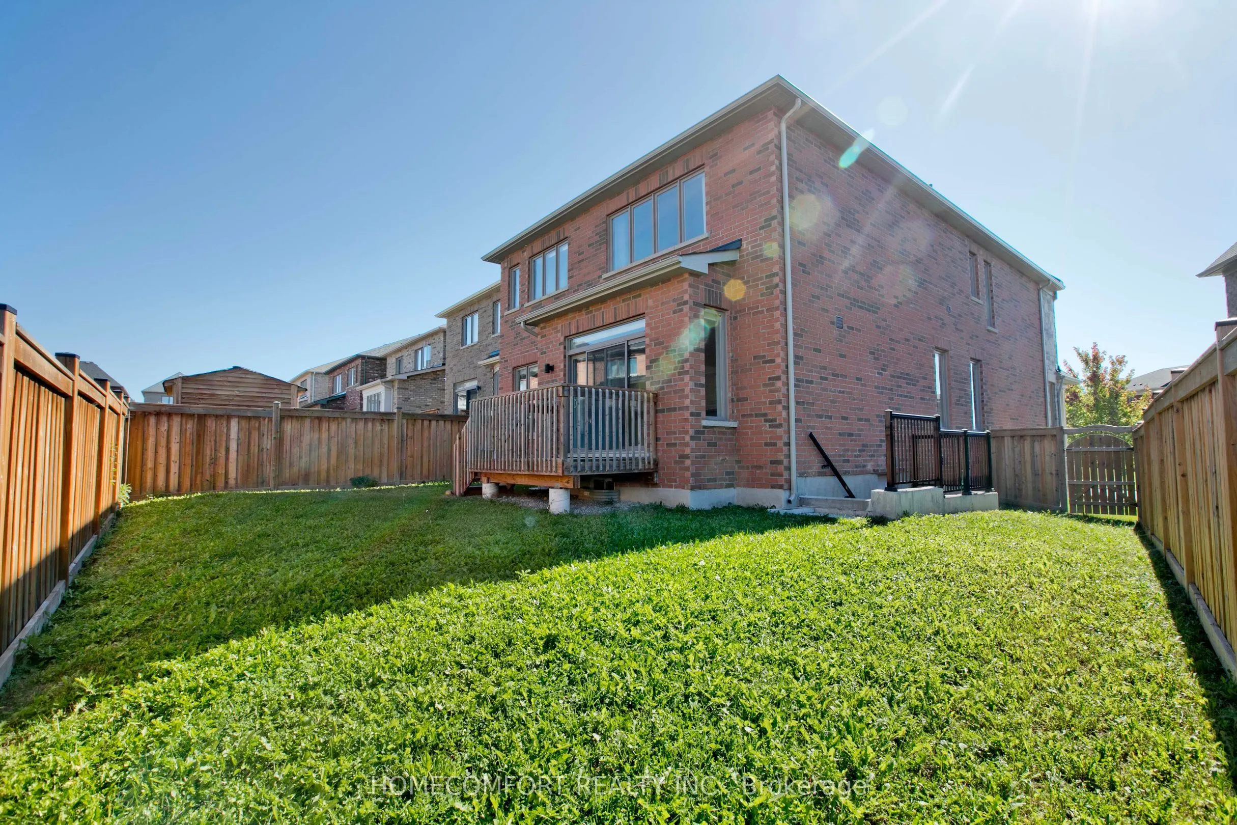 14 St Ives Crescent