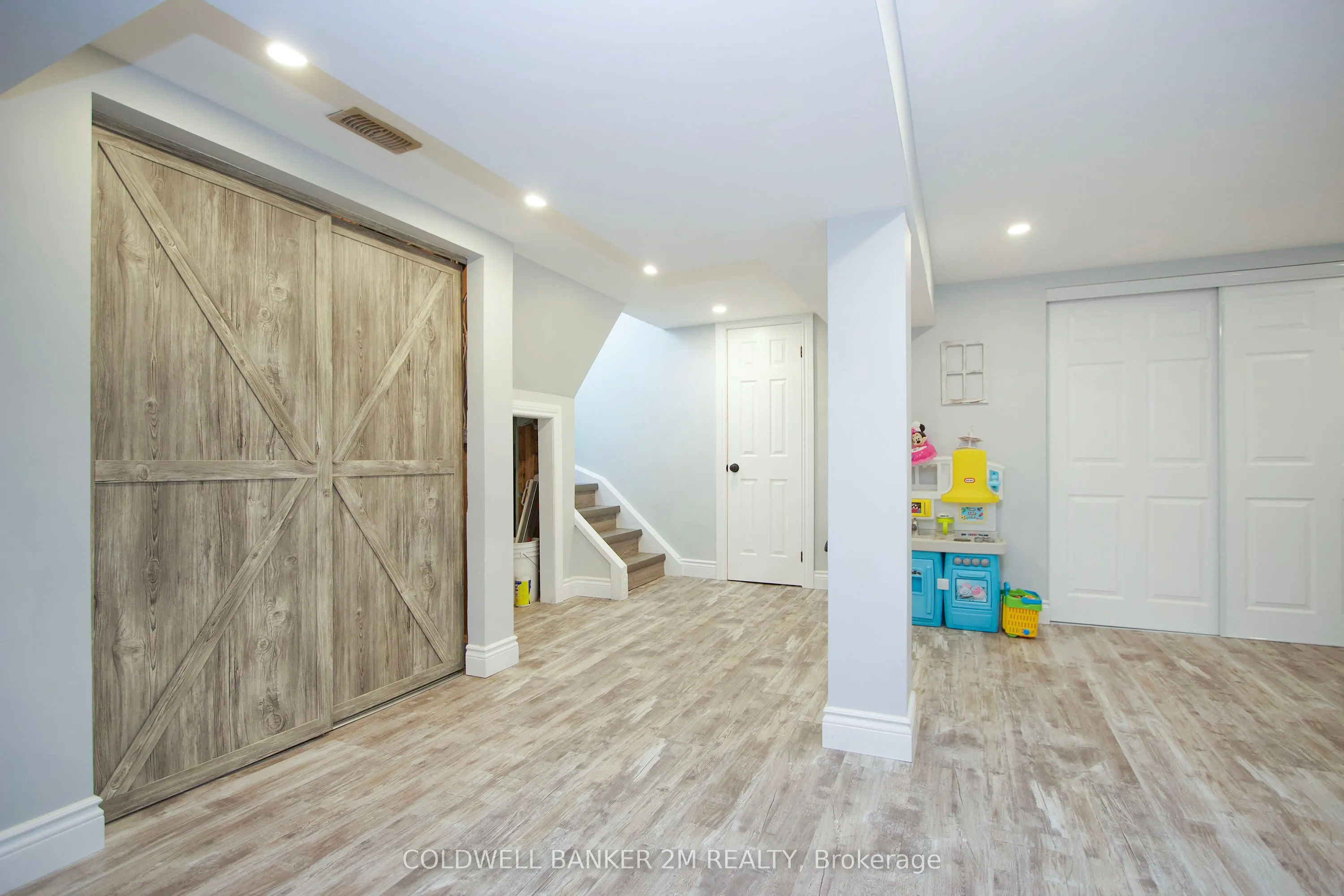 103 Oakes Avenue