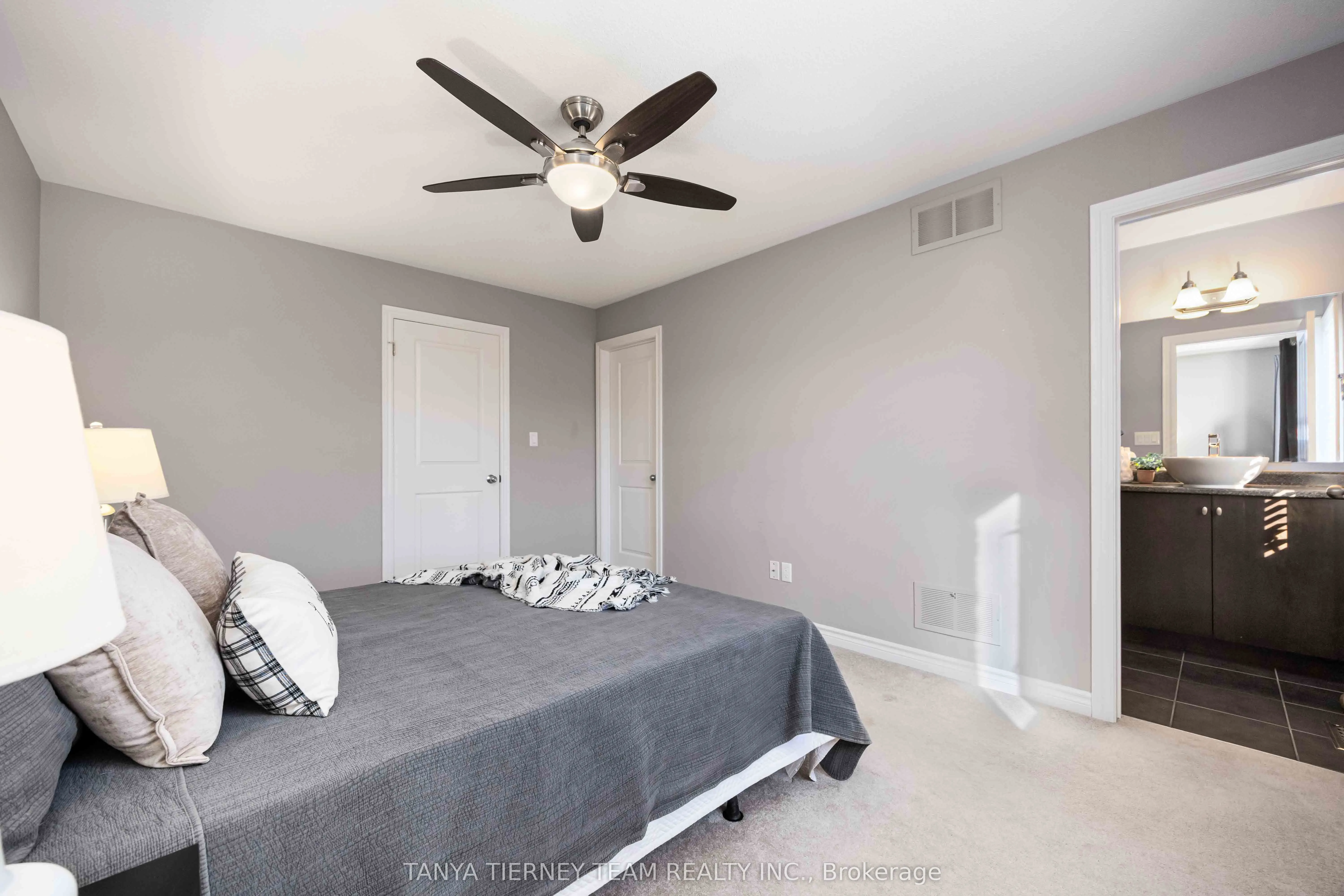 49 Ted Miller Crescent