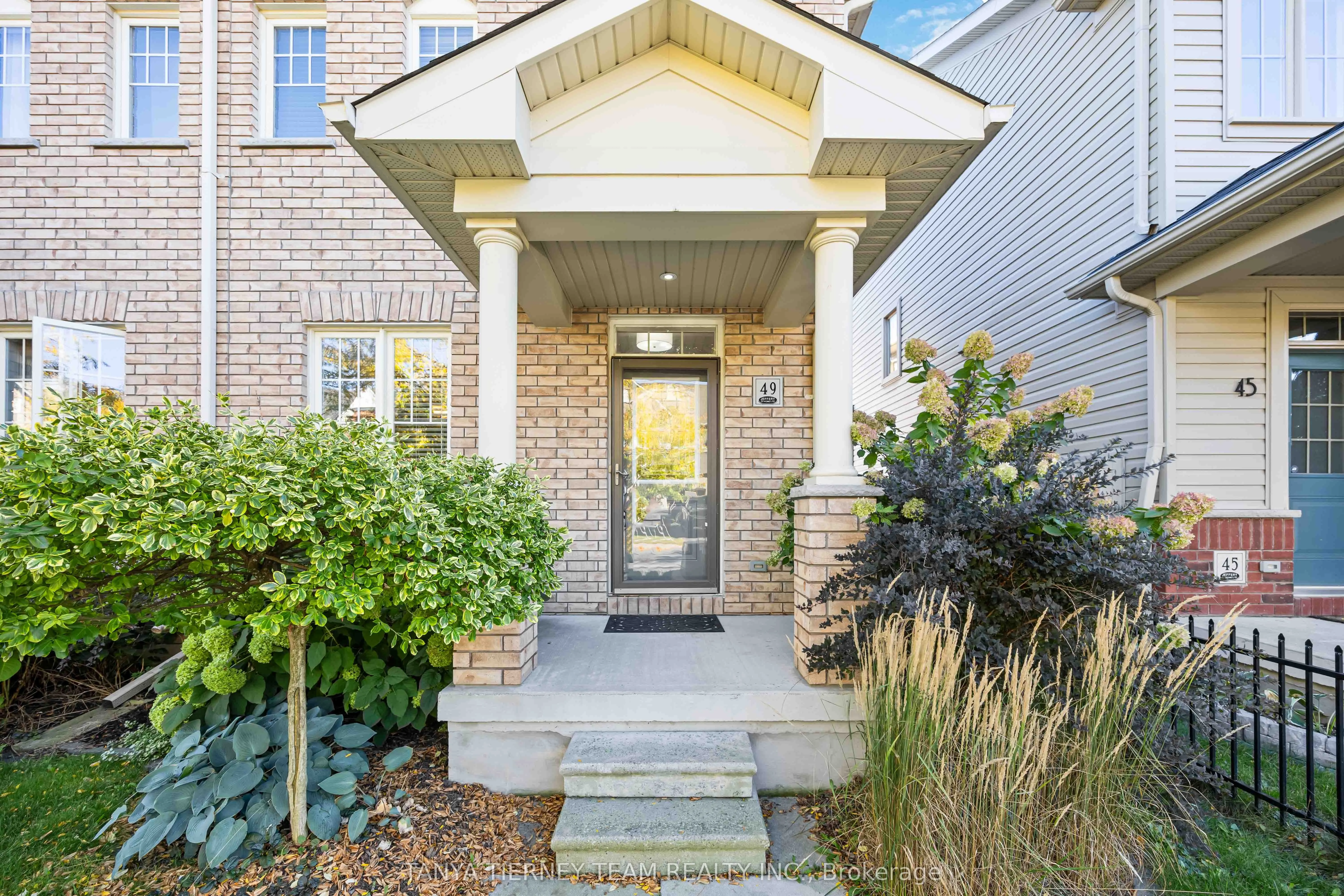 49 Ted Miller Crescent