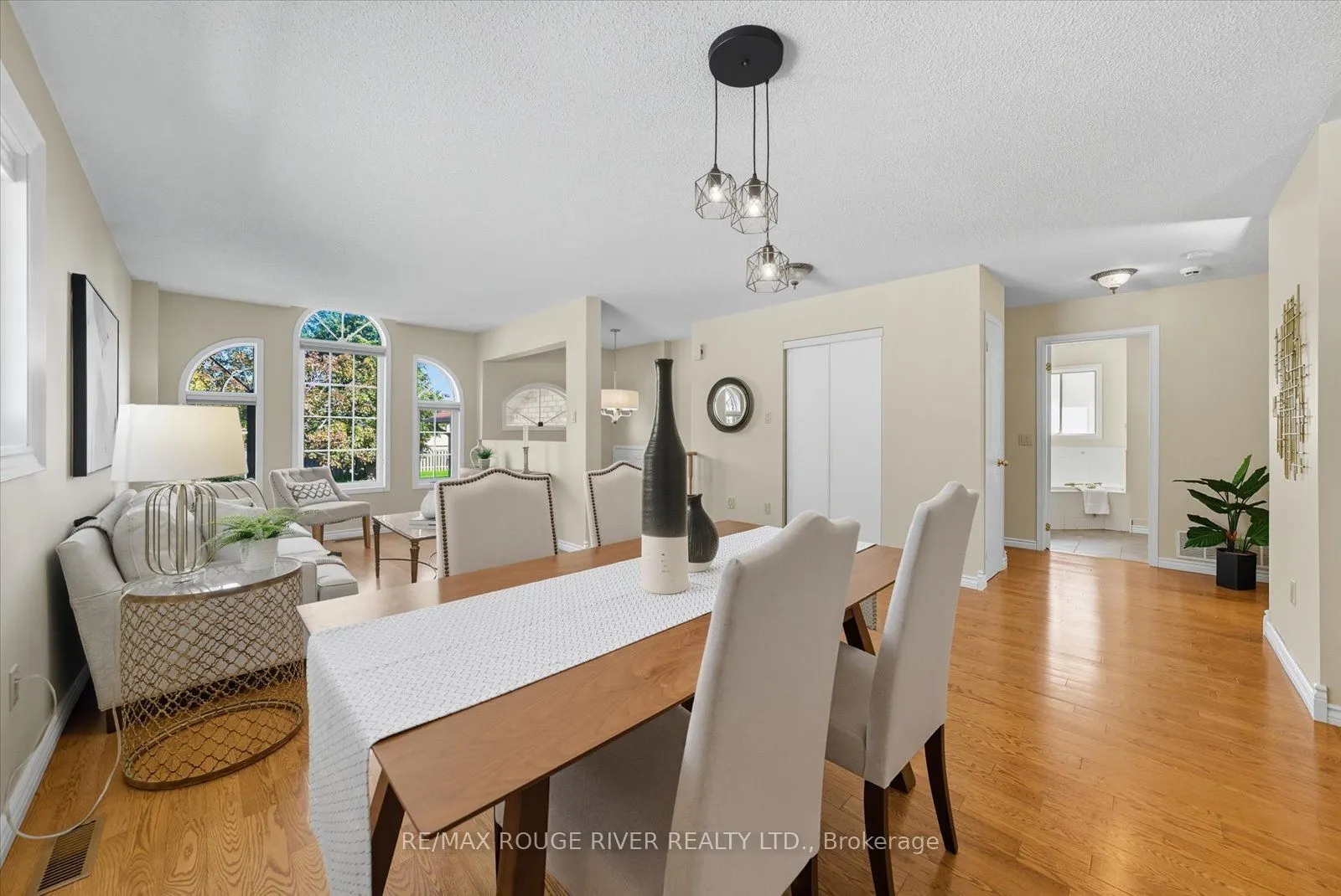 20 Laurelwood Street