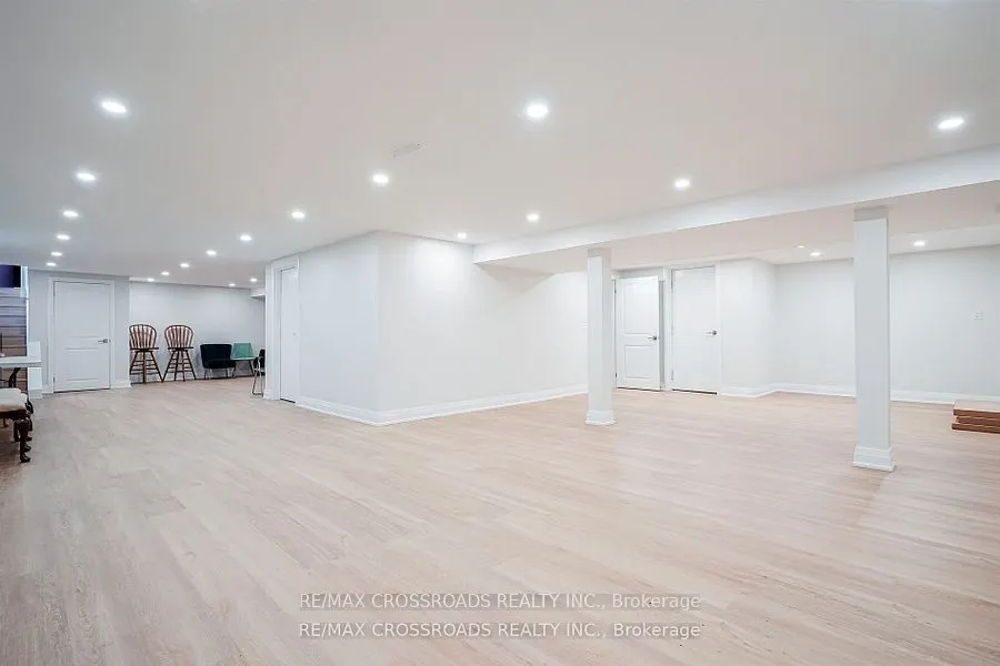 2292 Baseline Road W