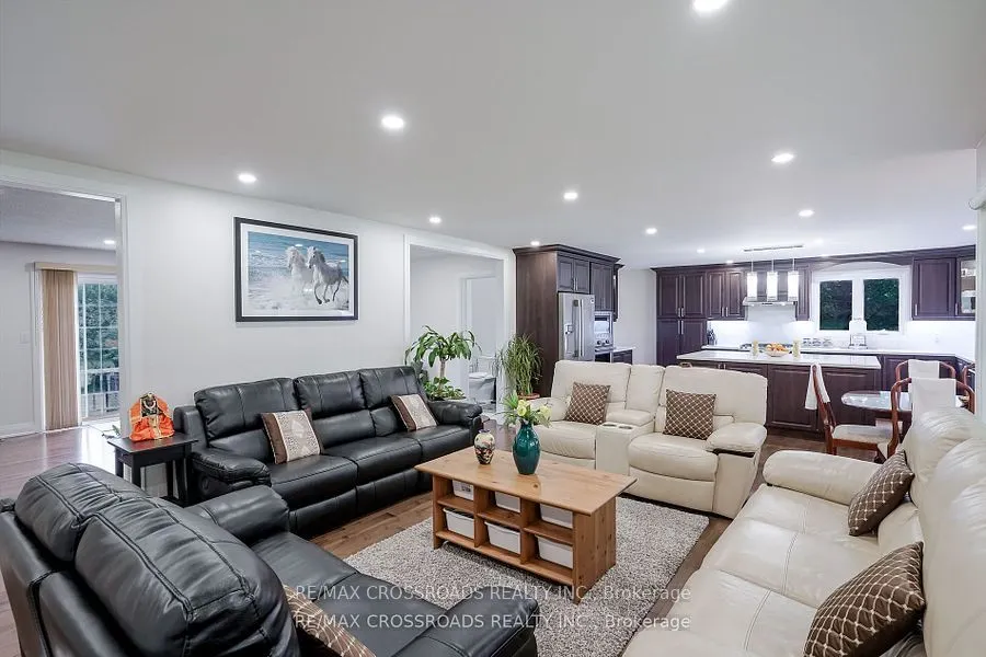 2292 Baseline Road W