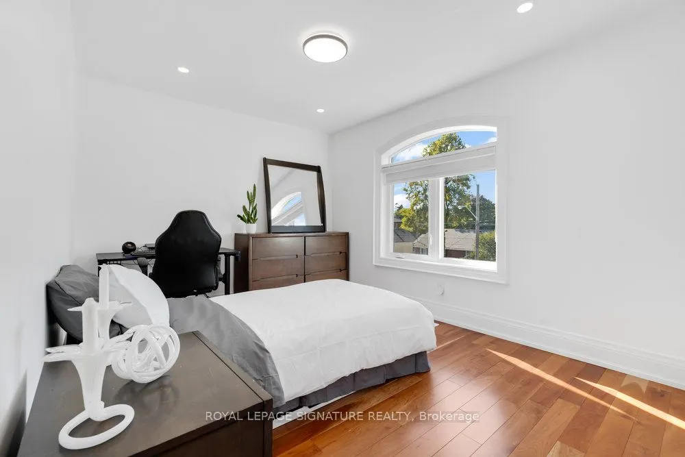 229A McIntosh Street