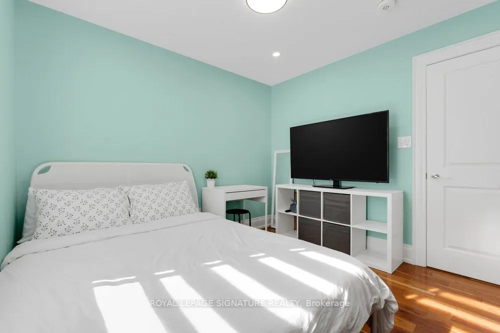 229A McIntosh Street