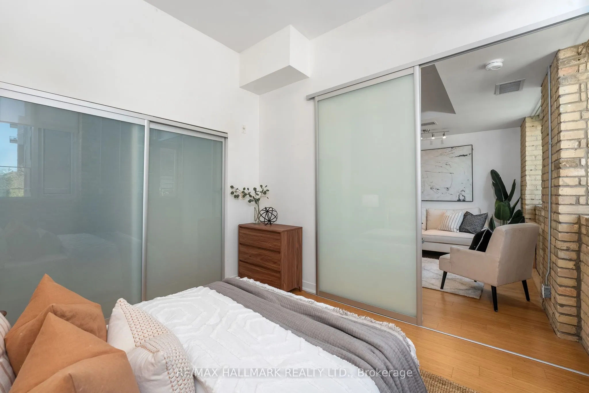 201 Carlaw Avenue, #239