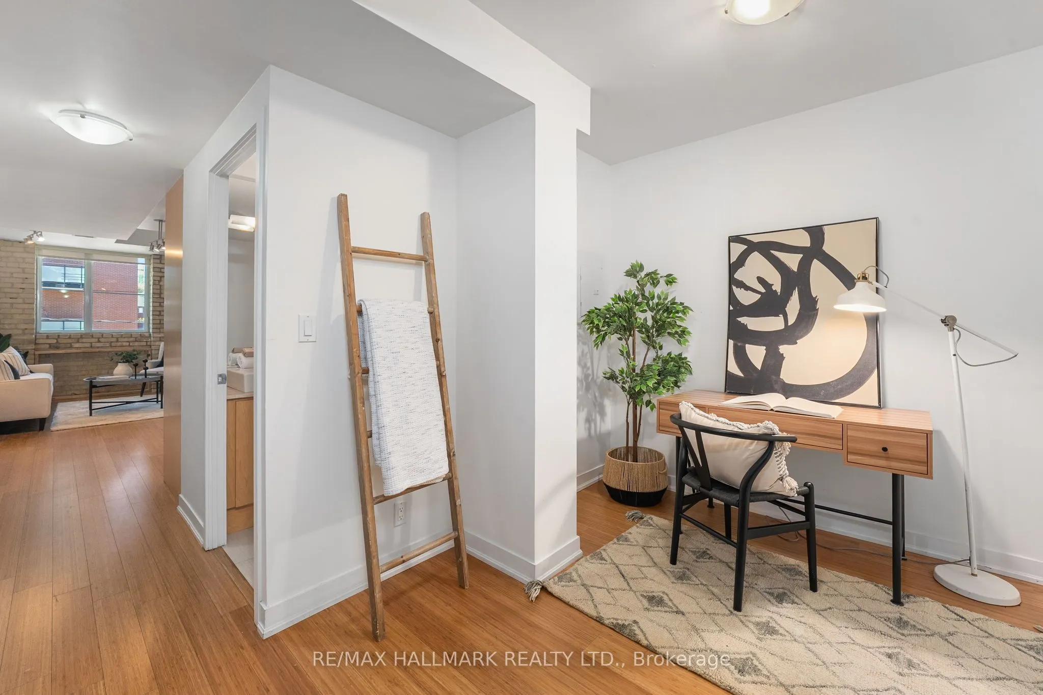 201 Carlaw Avenue, #239