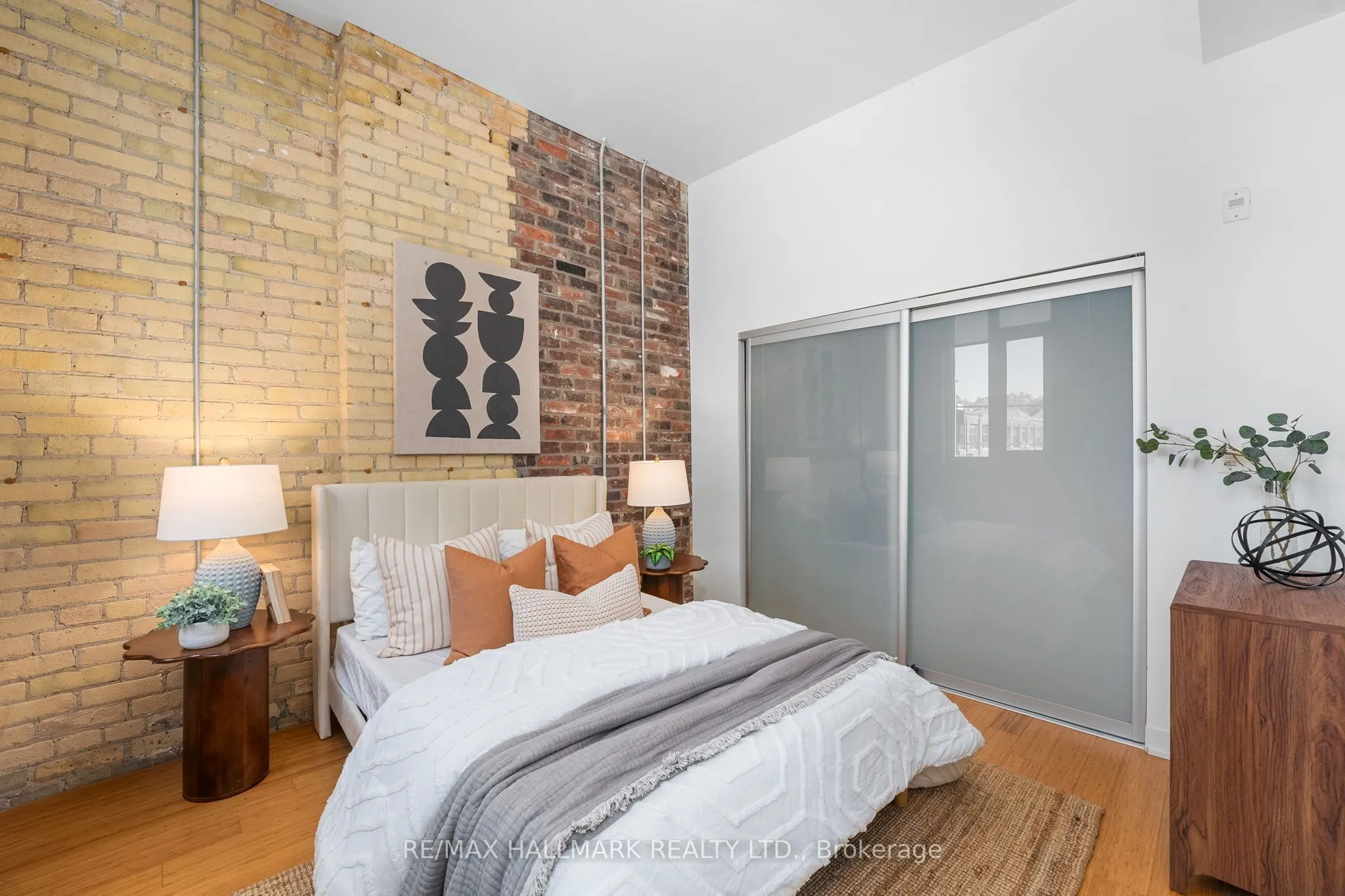 201 Carlaw Avenue, #239