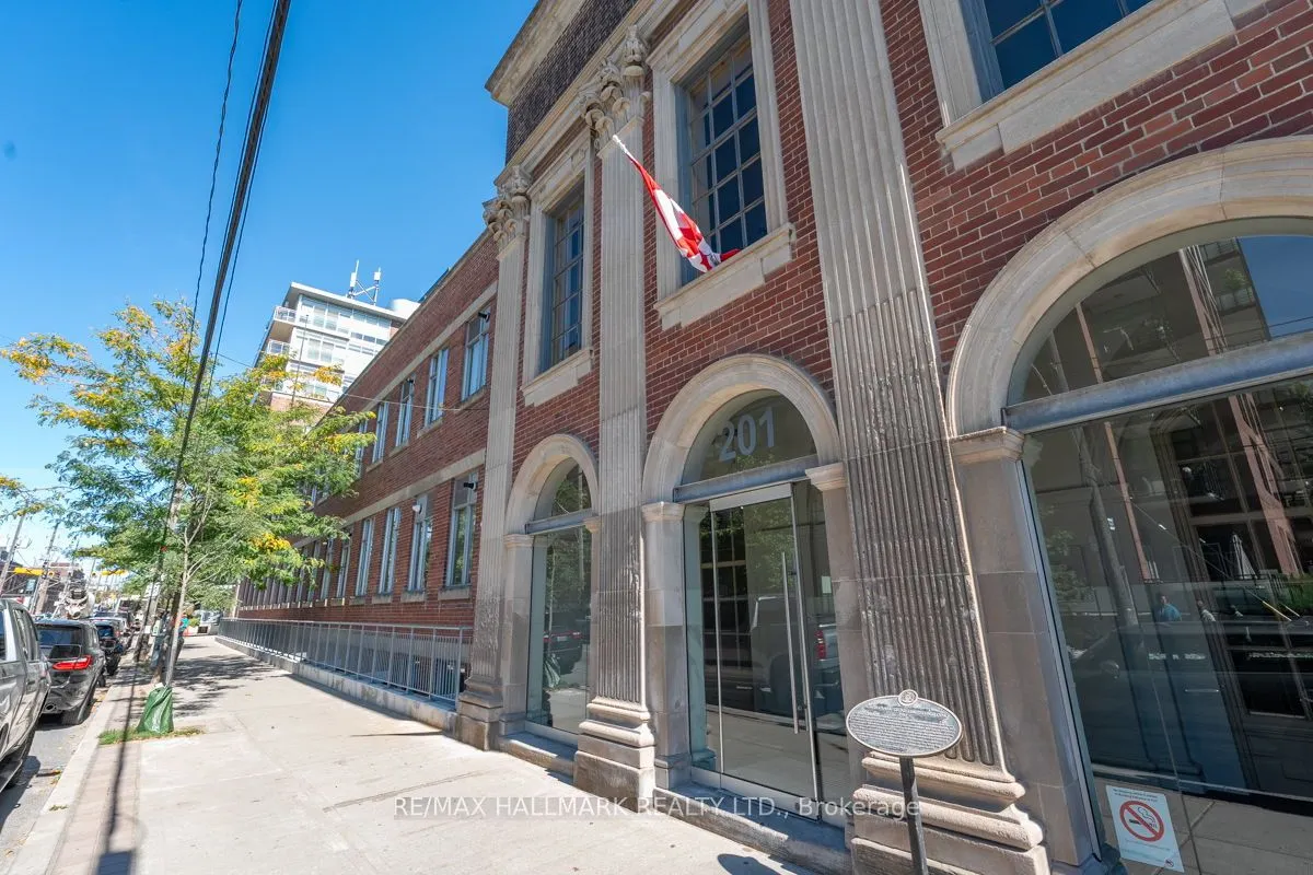 201 Carlaw Avenue, #239