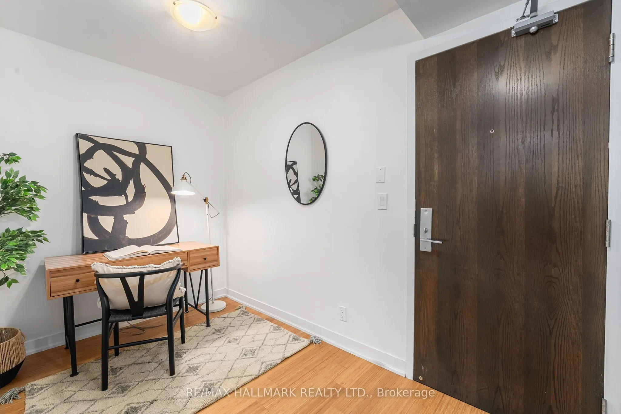 201 Carlaw Avenue, #239