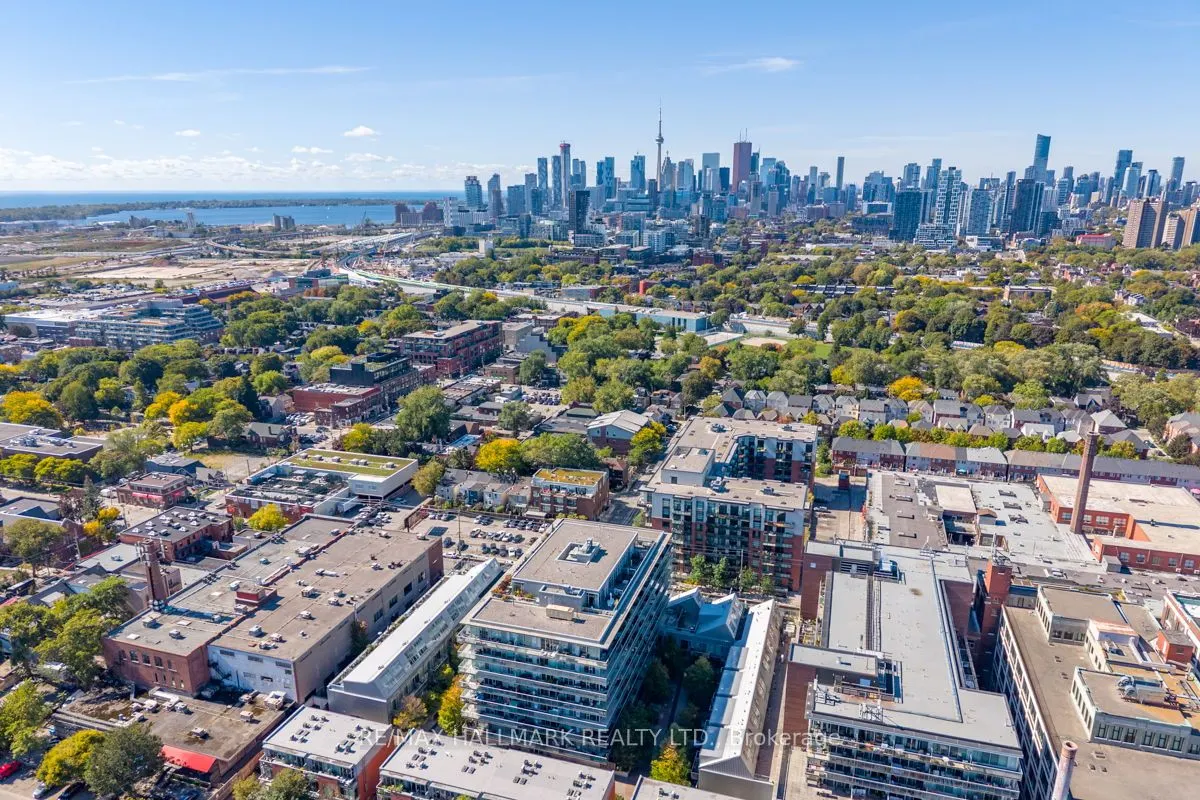 201 Carlaw Avenue, #239
