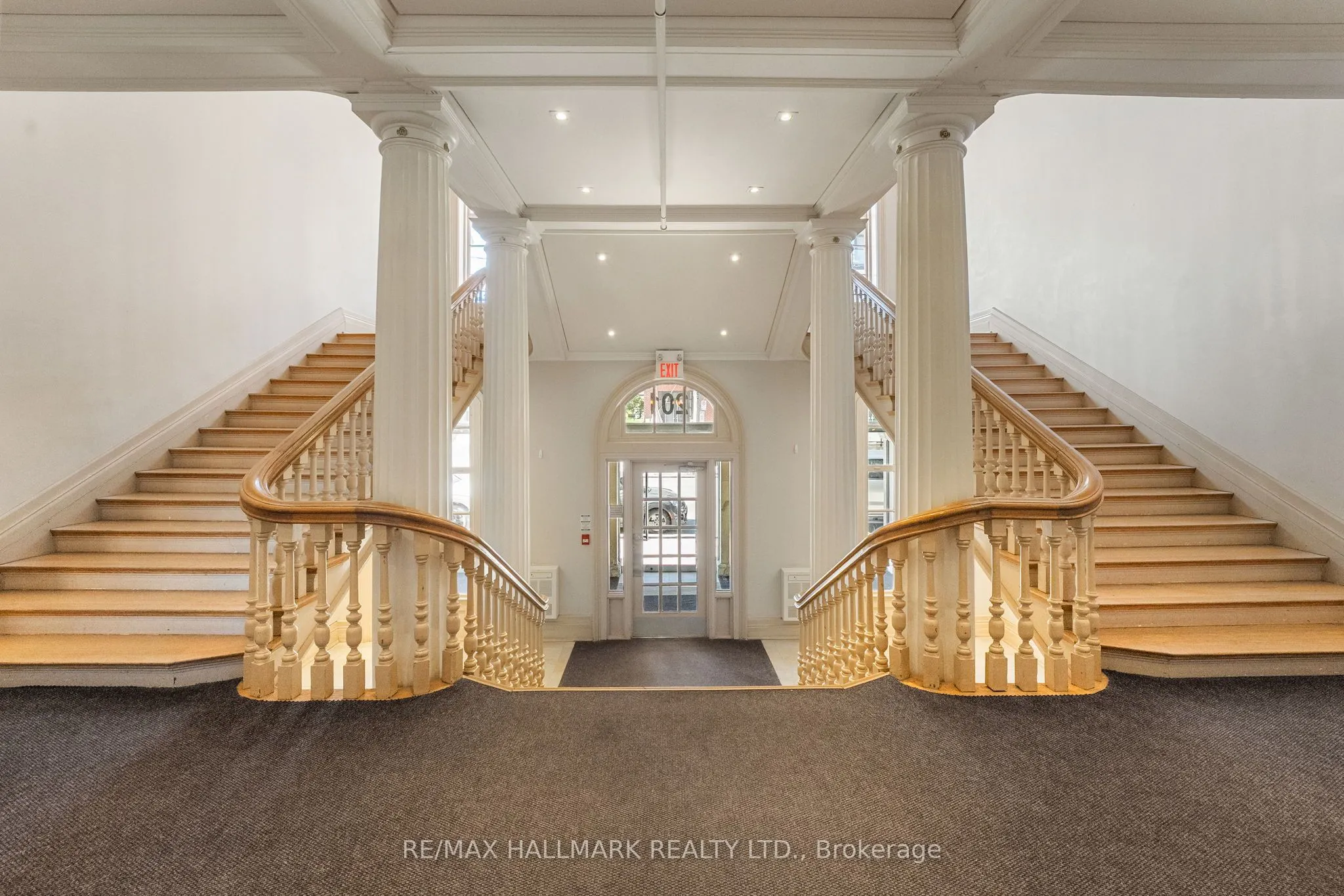 201 Carlaw Avenue, #239
