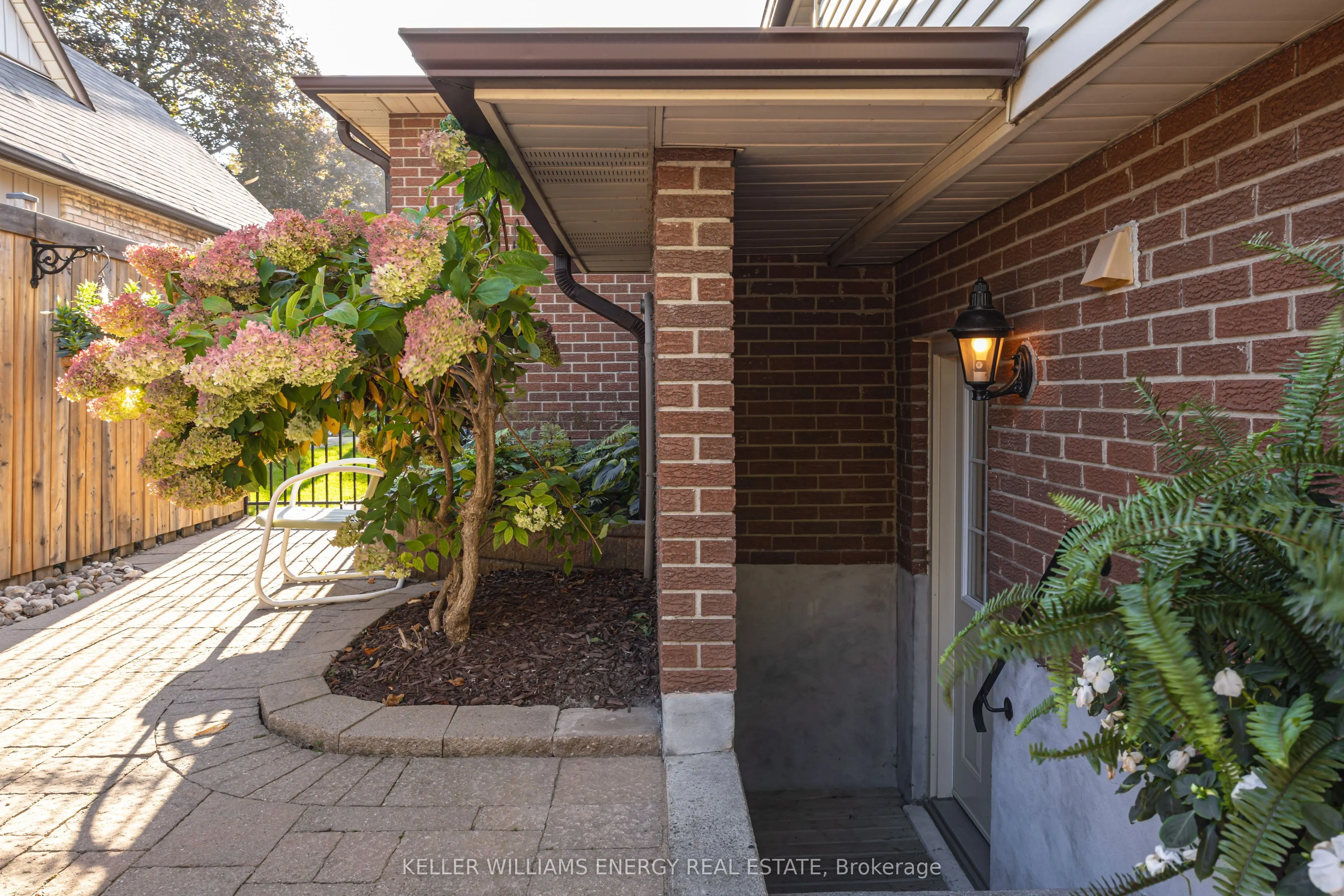 1158 Trillium Court