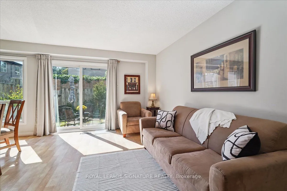 1131 Sandhurst Circle, #52
