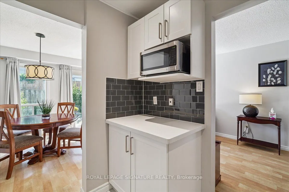 1131 Sandhurst Circle, #52