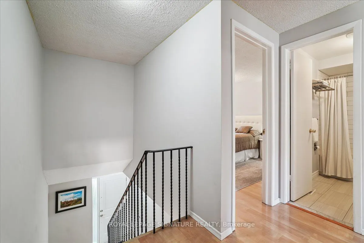 1131 Sandhurst Circle, #52