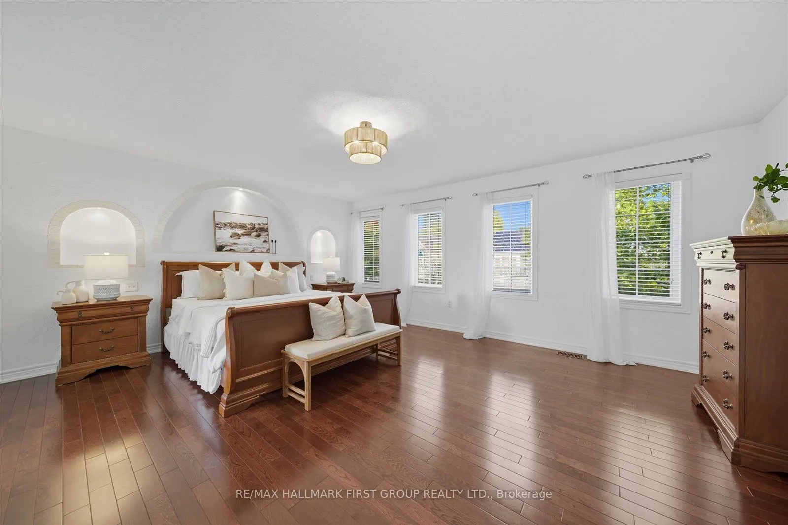 73 Hoile Drive