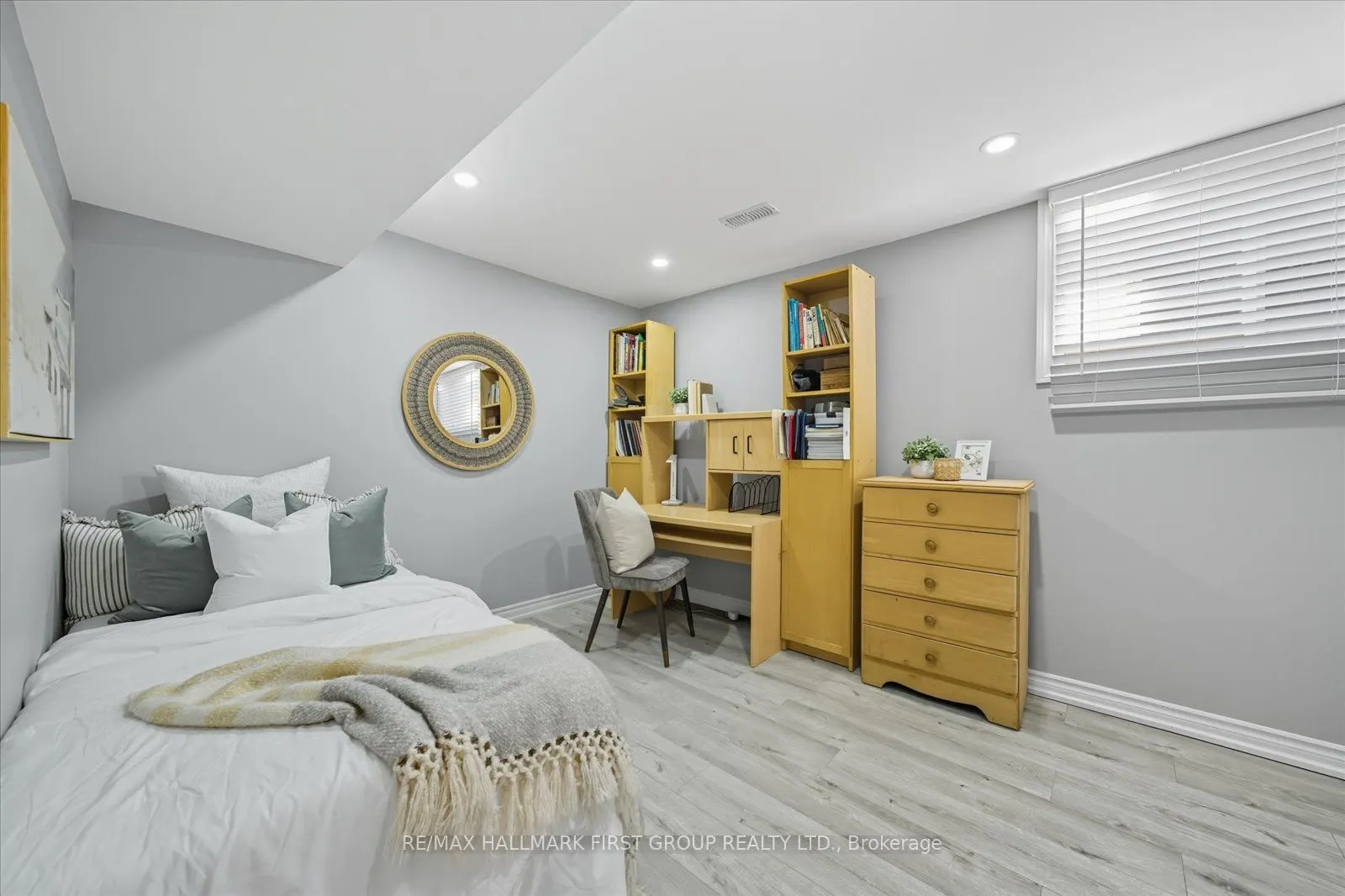 73 Hoile Drive