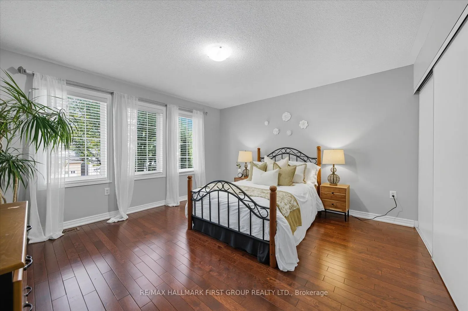73 Hoile Drive