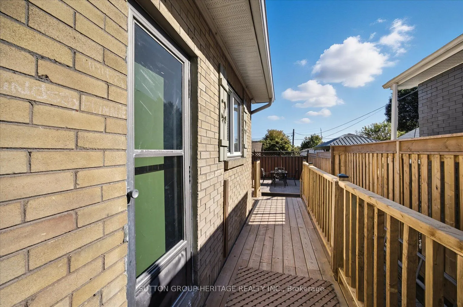 179 Oshawa Boulevard N
